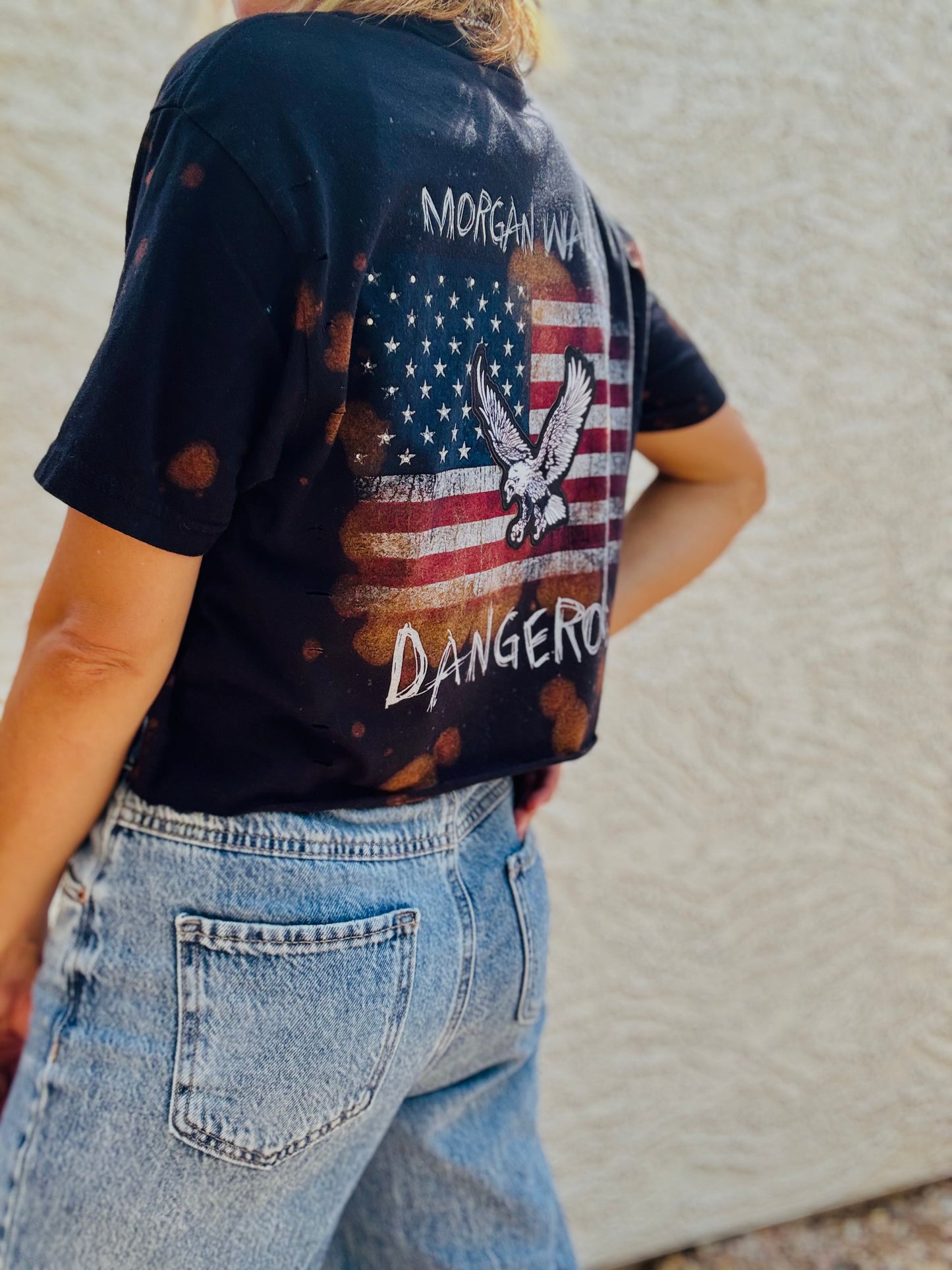 TEE-MW concert dangerous flag - DAD TEE MEDIUM