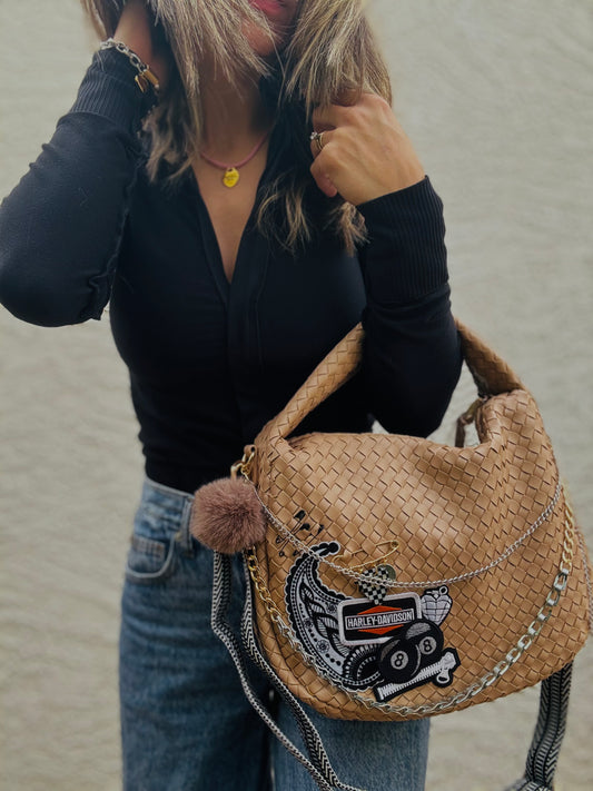 AM-edgy & Badd girl vibes *CHANDLER BAG** Taupe