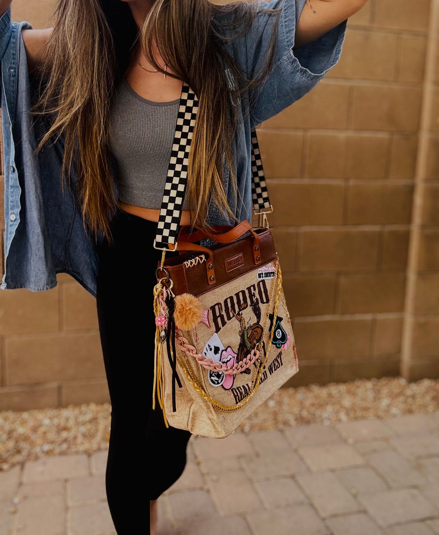 OO-Wrangler Rodeo Babe checkered pink - Repurposed Wrangler Crossbody