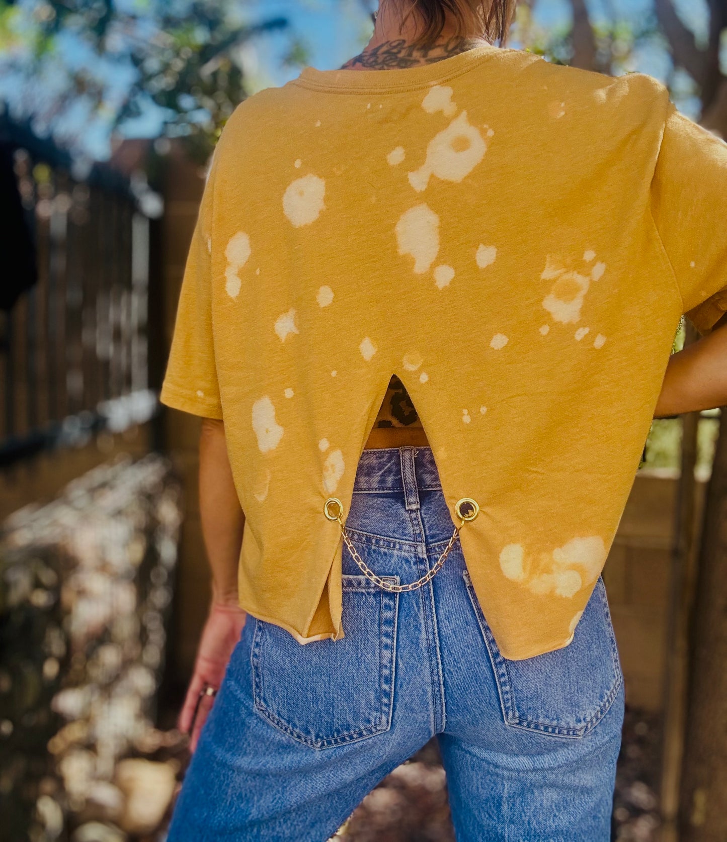 TEE-rhinestones vintage bike yellow  - DAD TEE slit 1/2 back chain work rhinestones collar LARGE cropped it’s more medium