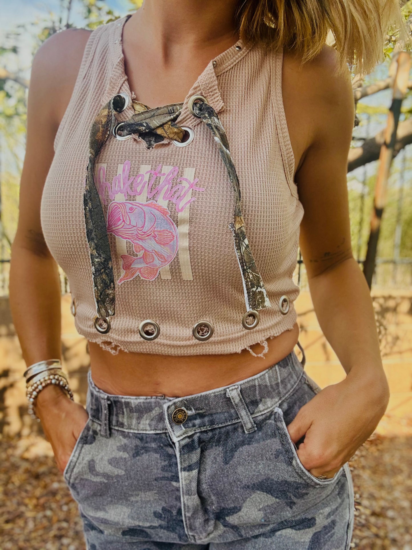 HMT-SHAKE that bass + HEAVY METAL CROP TANK size SMALL