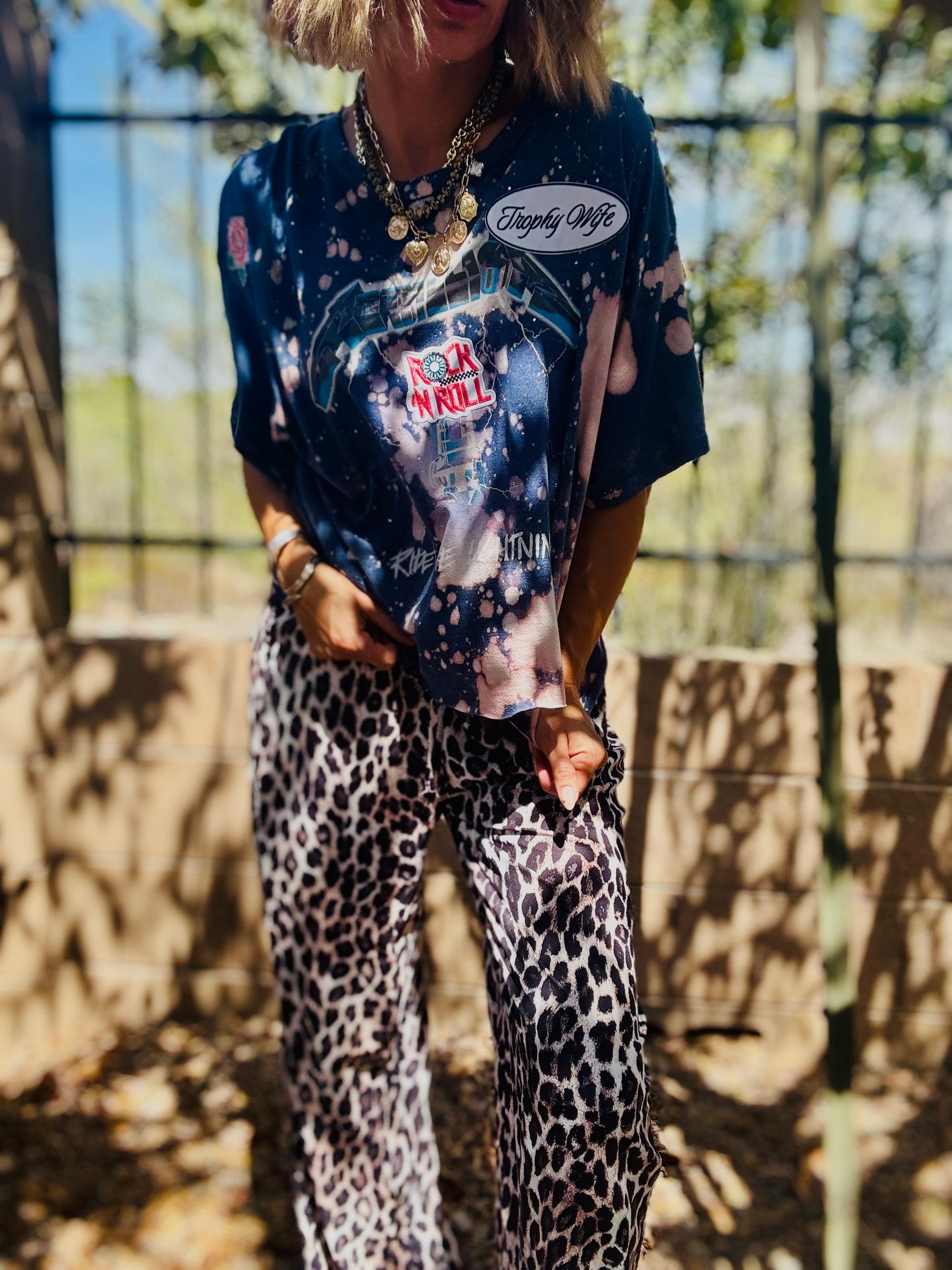 TEE-rock and roll trophy wife  -DAD TEE XL