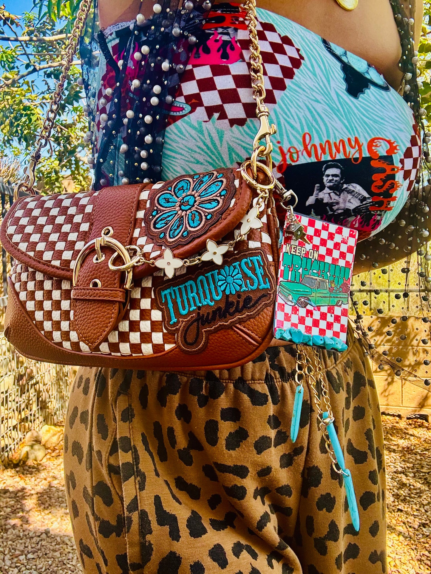 CD- turquoise junkie +2-1 ** The Peoria** 3 STRAPS INLUDED - can be worn 4 ways