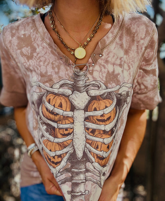 MD-skeleton rib cage TAUPE lace wash  DAD TEE MEDIUM BOTTOM HEM CUT OFF open back chains