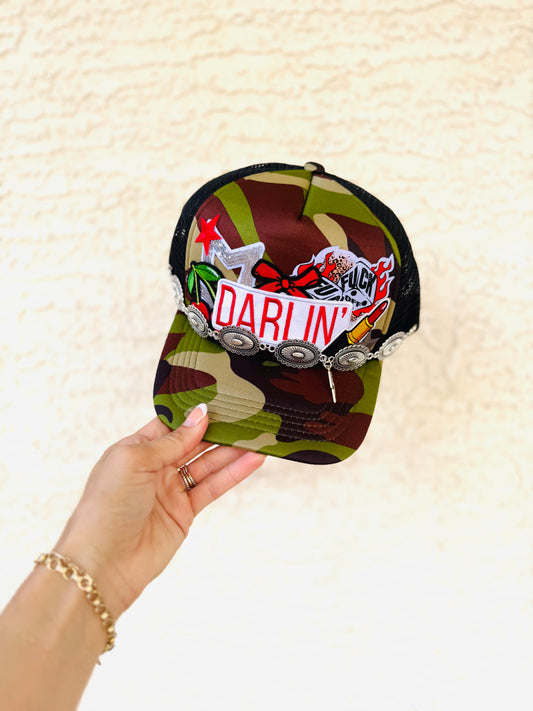 PT-DARLIN red lip baddie + F off chunky concho chain - camo