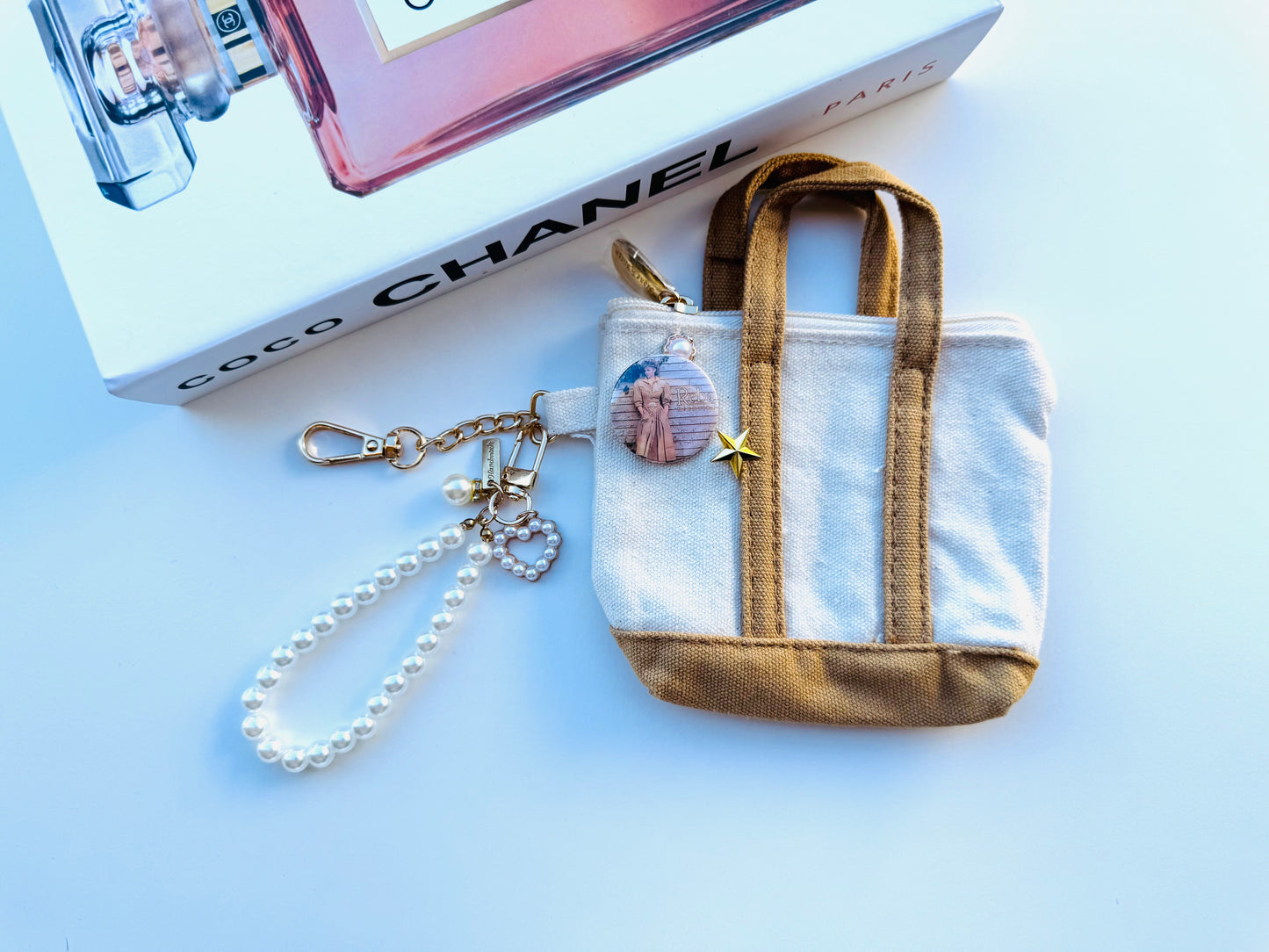 BFS- mini tote bag charm 14