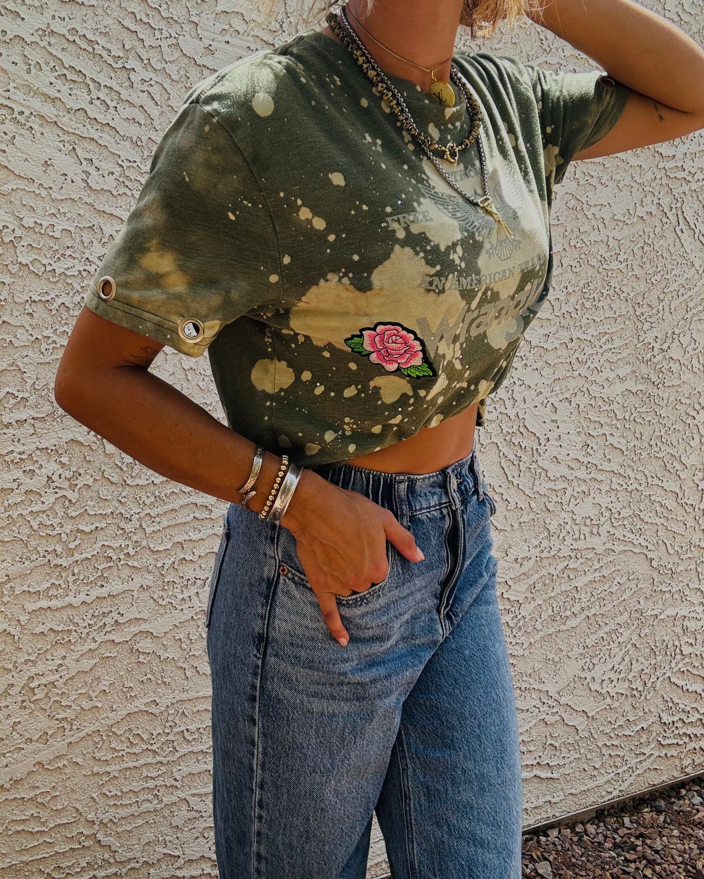 TEE-pink rose wrang metal sleeeves - DAD TEE SMALL
