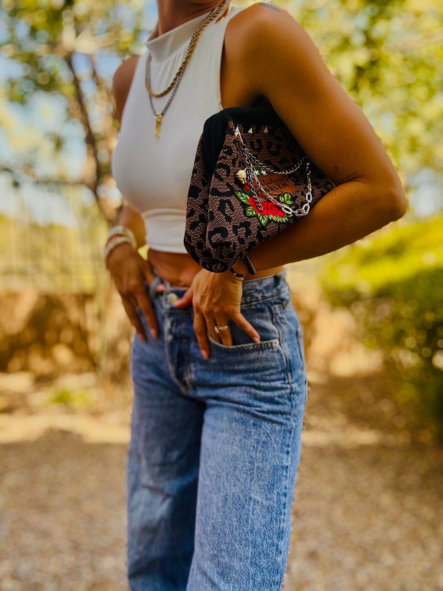 UM-SOMEBODYS PROBLEM LEOPARD BLACK AND BROWN +** LIZZIE KISS CLUTCH￼**