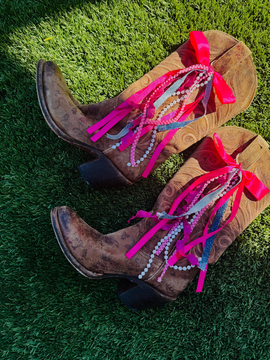 BB- neon magenta BOOT BOWS