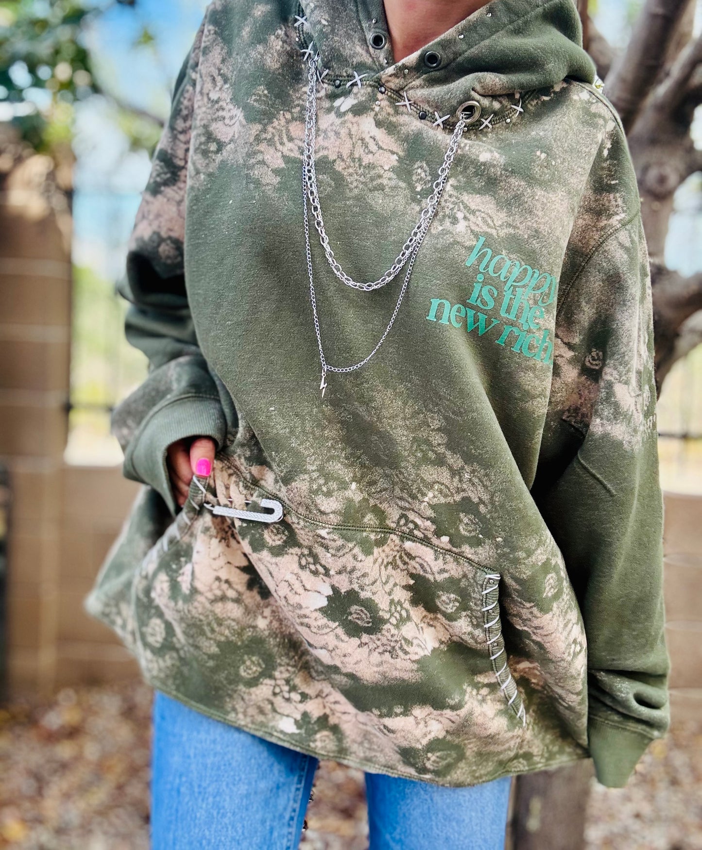 CD- NECKLACE Hoodie happy is the new rich  - lace vintage wash+ Men’s unisex size 2XL- Cut off bottom band hem