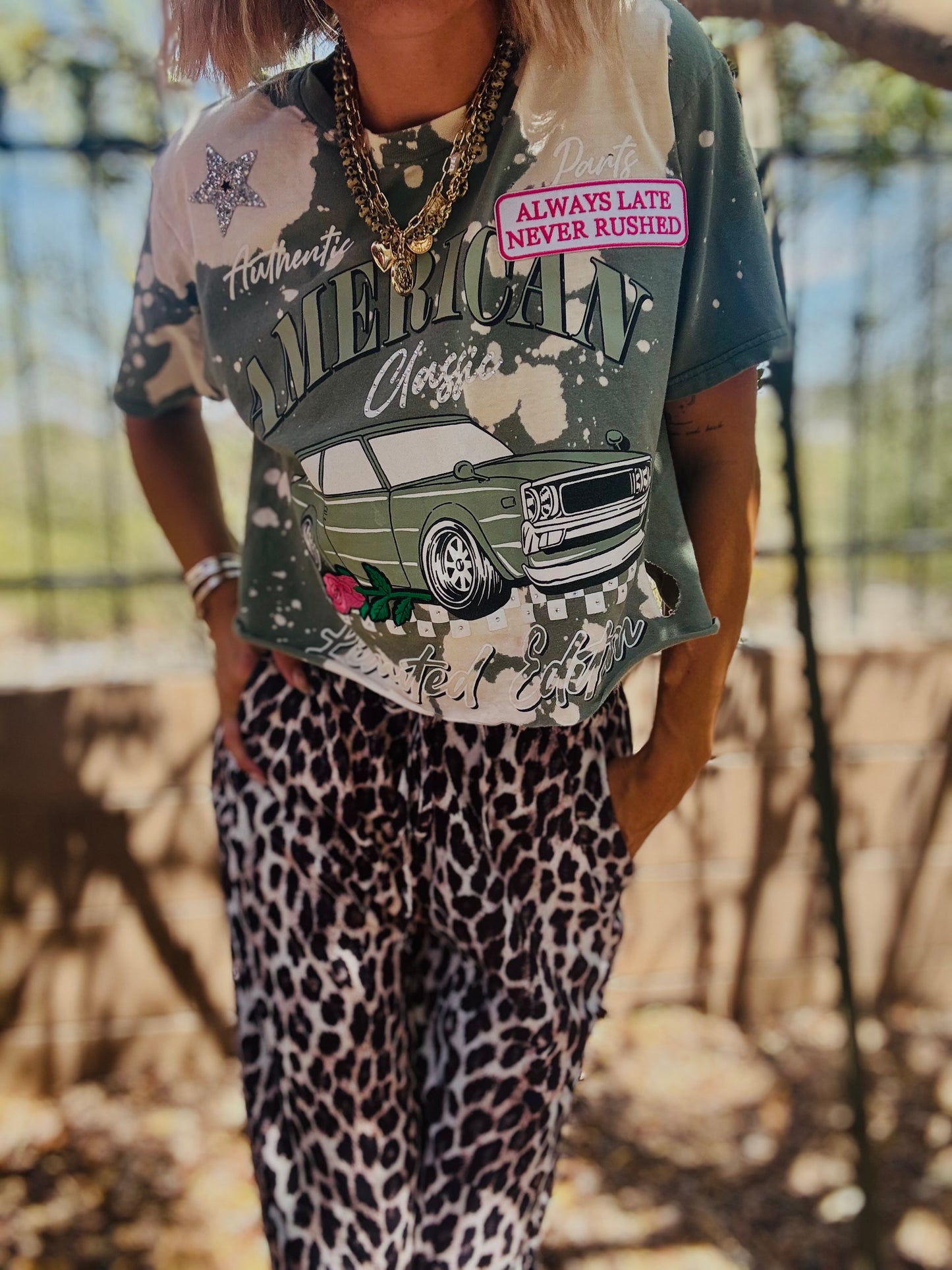 TEE-vintage American muscle pink and green- DAD TEE MEDIUM