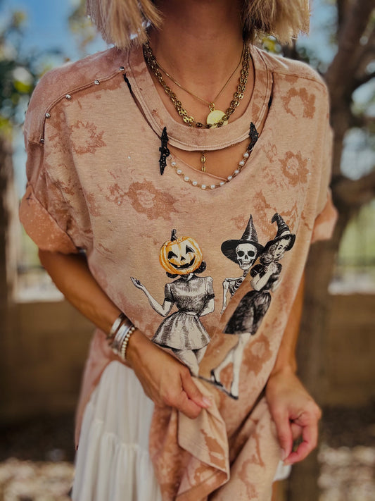MD-vintage pin up spooky girls- DAD TEE XL original length slit sides