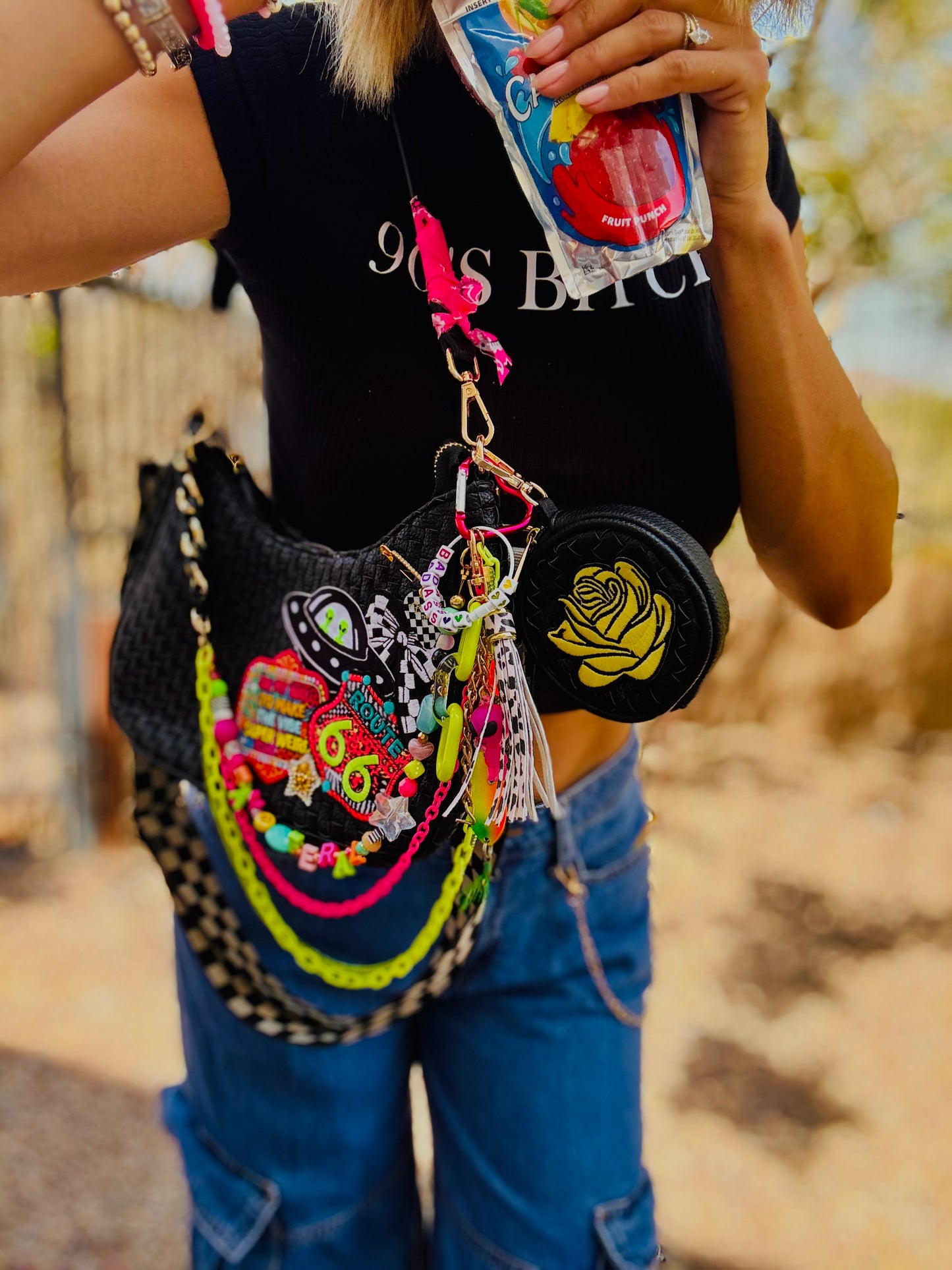 CC-embrace the weird alien babe +** The Havasu  **3 STRAPS INCLUDED
