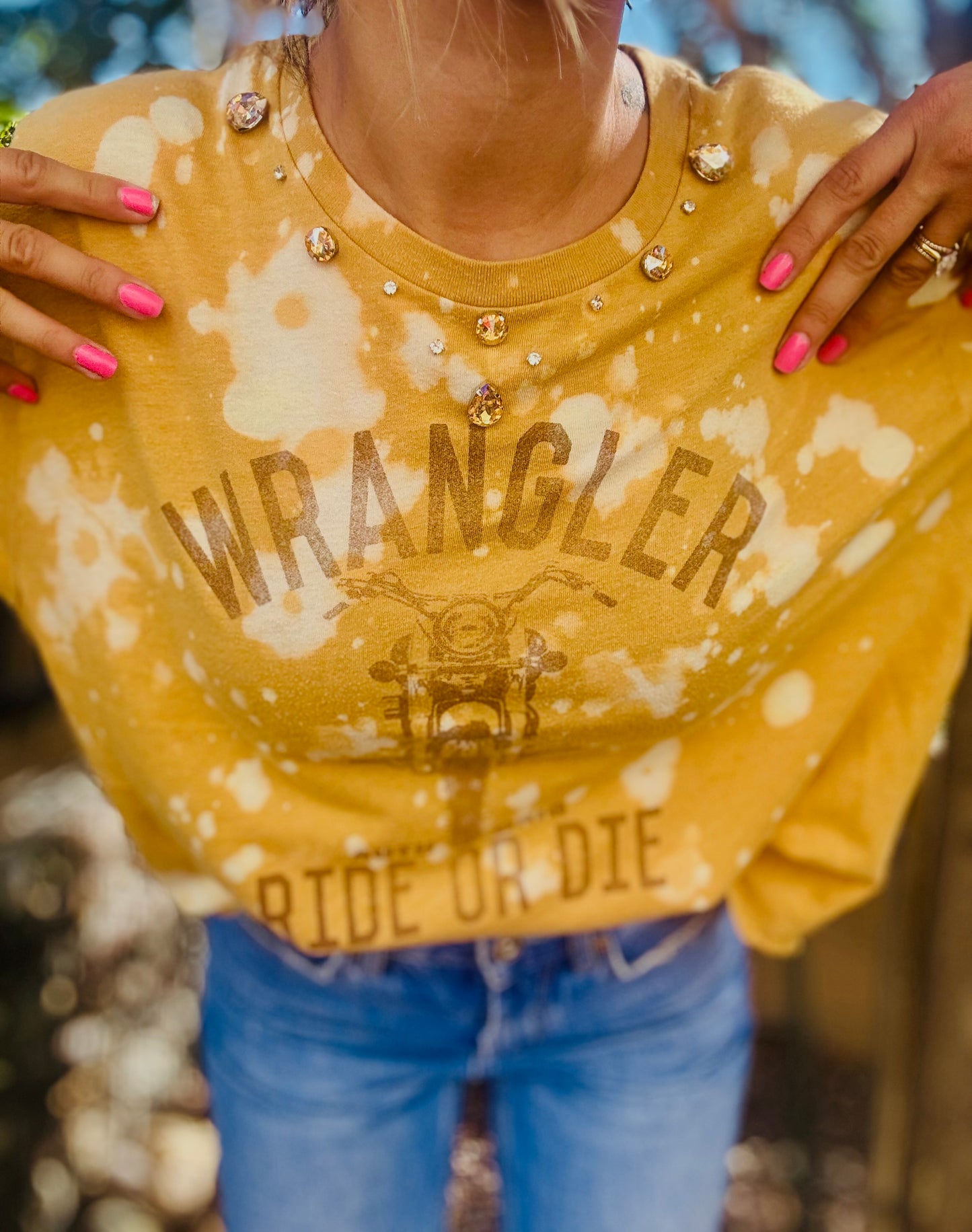 TEE-rhinestones vintage bike yellow  - DAD TEE slit 1/2 back chain work rhinestones collar LARGE cropped it’s more medium