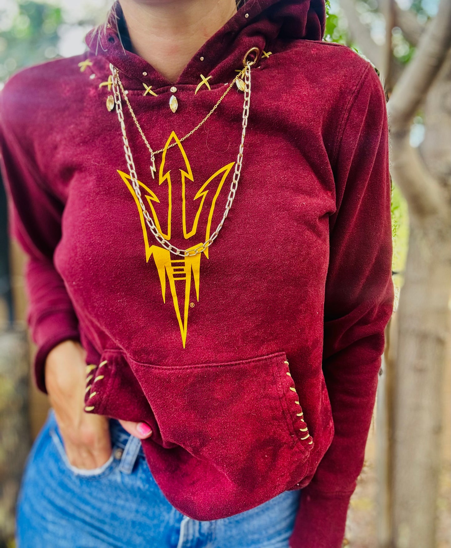CD- NECKLACE Hoodie 8+ Men’s unisex size XS + Cut off bottom band hem