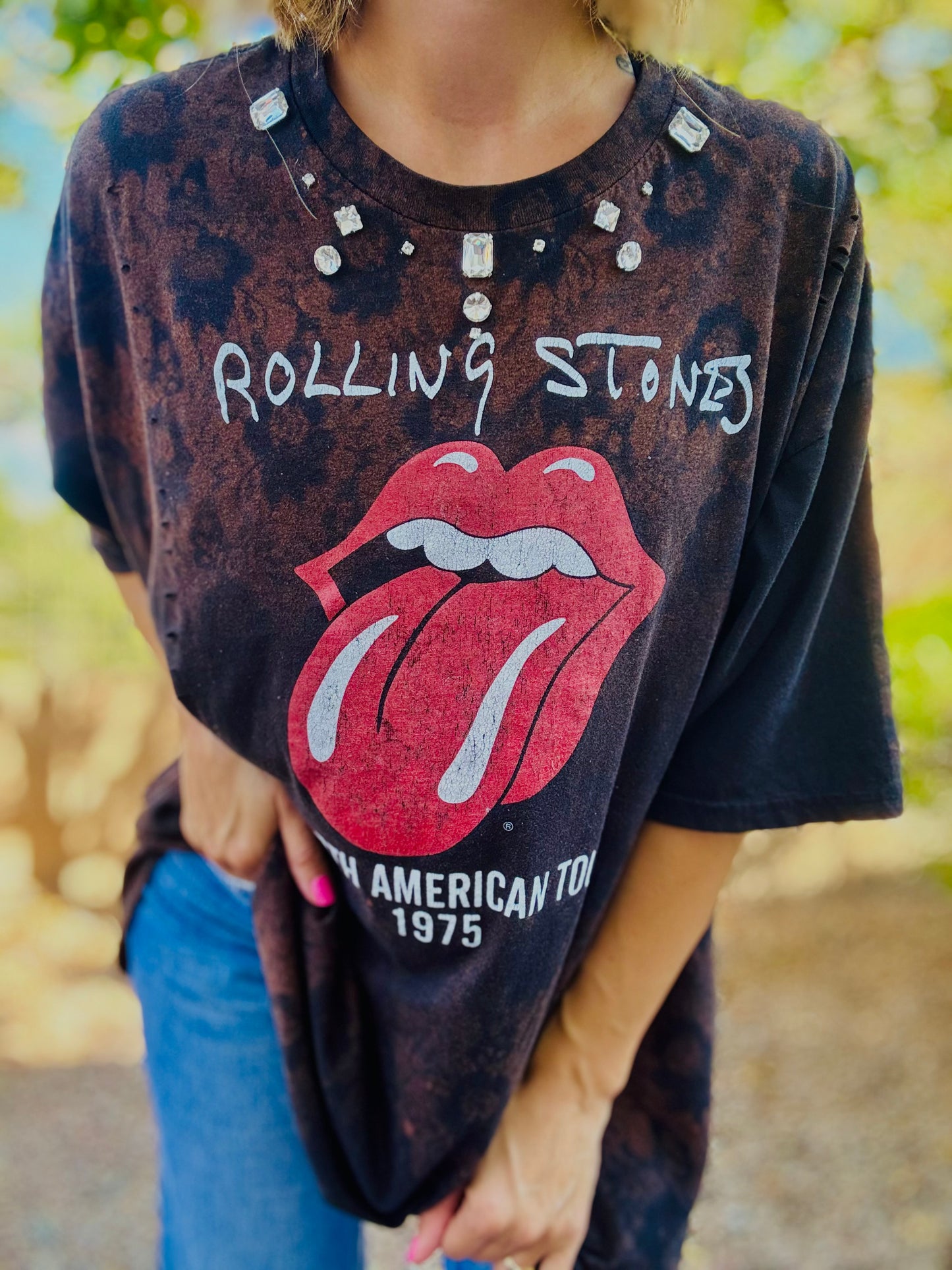 TEE-RHINE….STONED band babe   - slit back chain work rhinestoned collar rhinestones DAD TEE 2XL