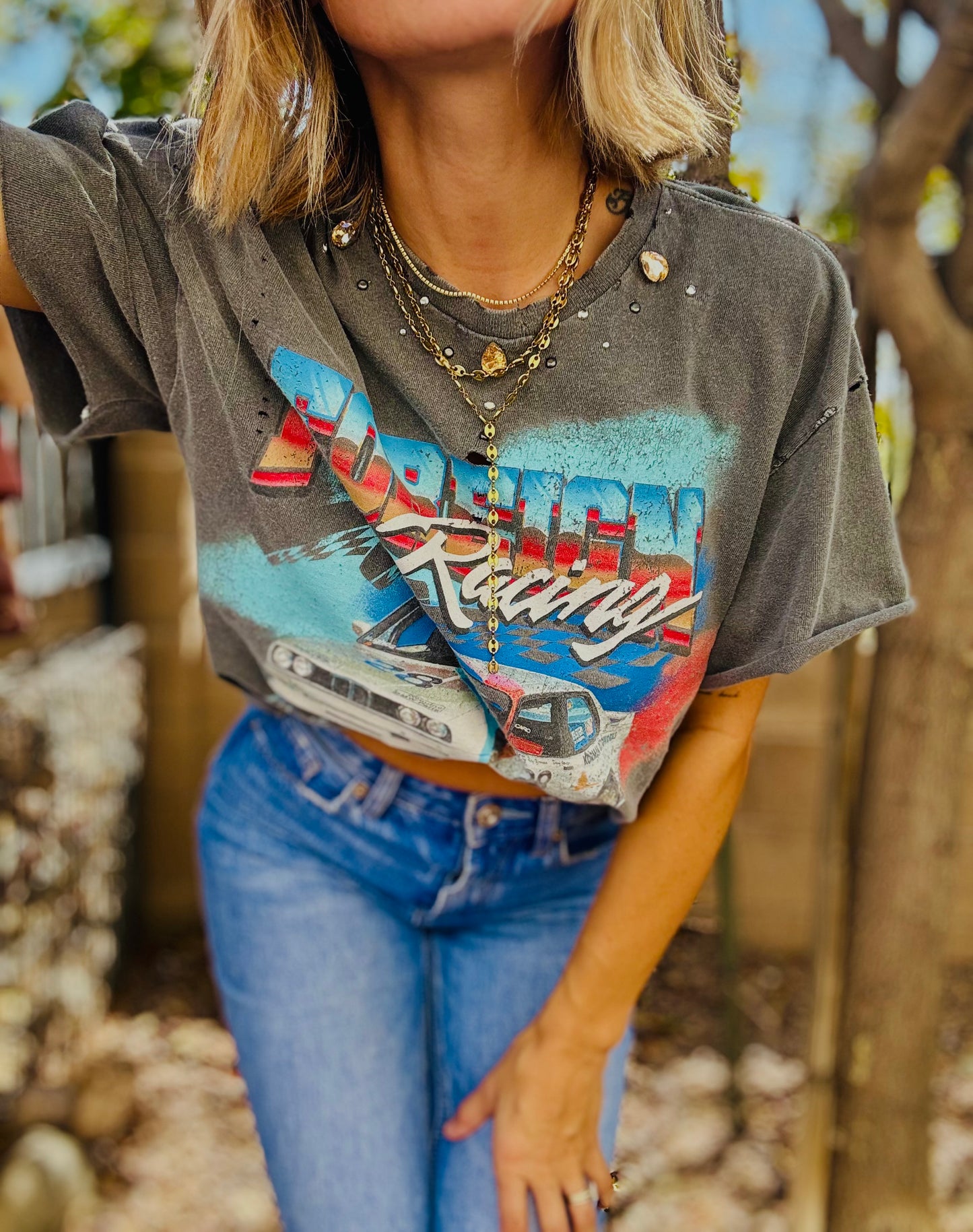 TEE-RACE BEADED COLLAR VINTAGE GREY +DAD TEE MEDIUM  cut off bottom