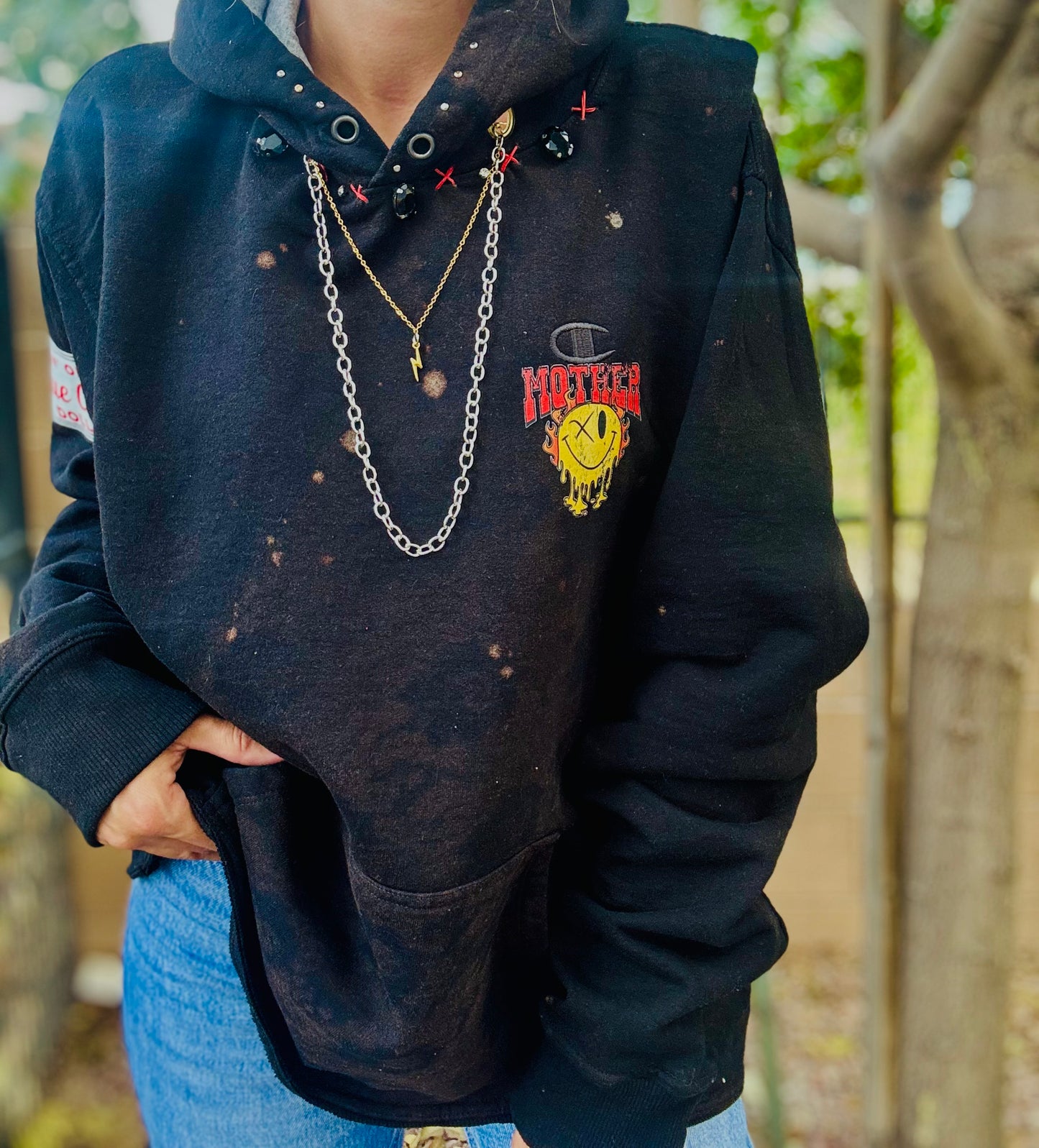CD- NECKLACE Hoodie 8+ Men’s unisex size XL- Cut off bottom band hem