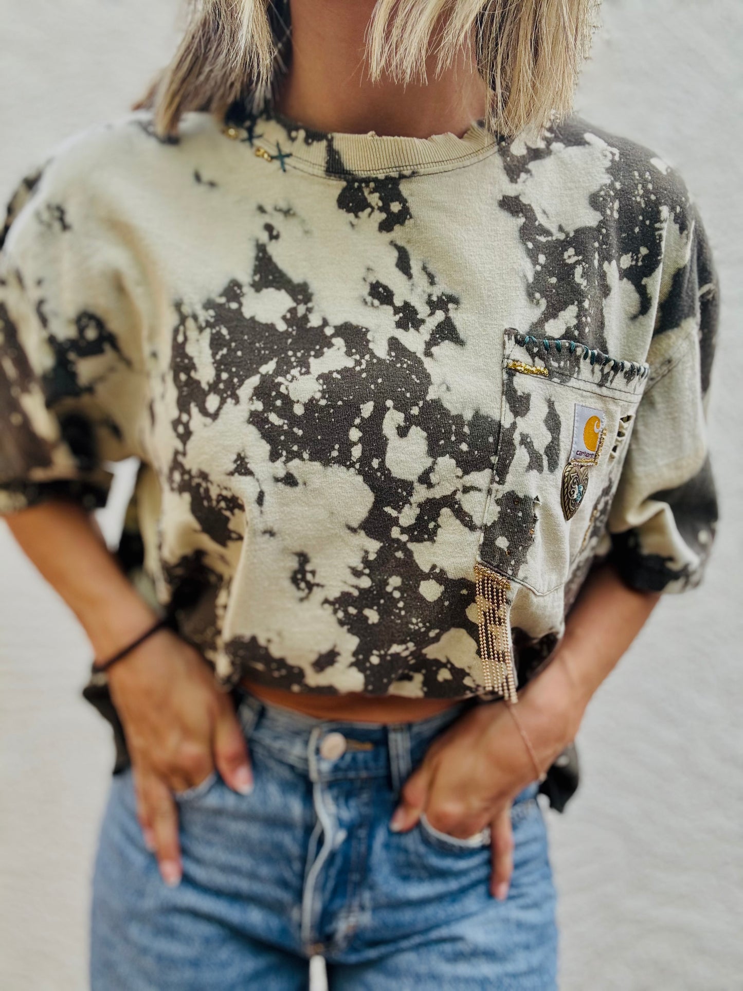 NUM-stitched hartt concho+ deep green Tshirt MEDIUM