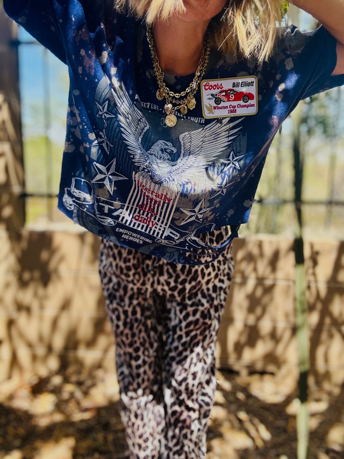 TEE-dilly dally eagle   -DAD TEE XL