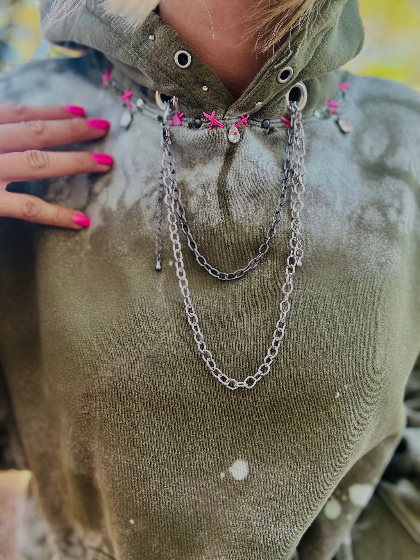 CD- NECKLACE HOODIE Edgy band babe - lace vintage wash+ Men’s unisex size LARGE      - Cut off bottom band hem