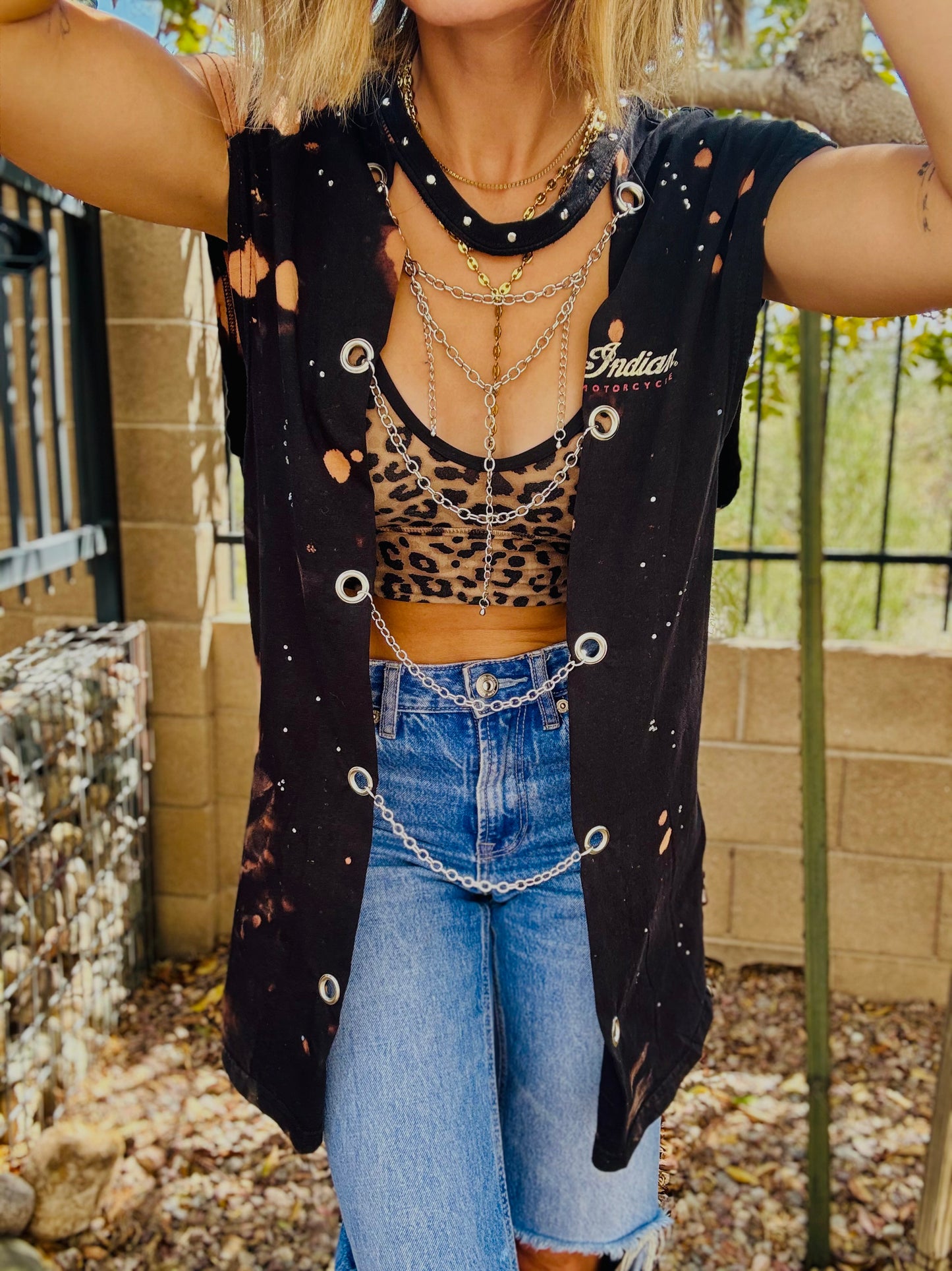 TEE- vintage moto+DAD TEE LARGE  split front chains FULL LENGTH
