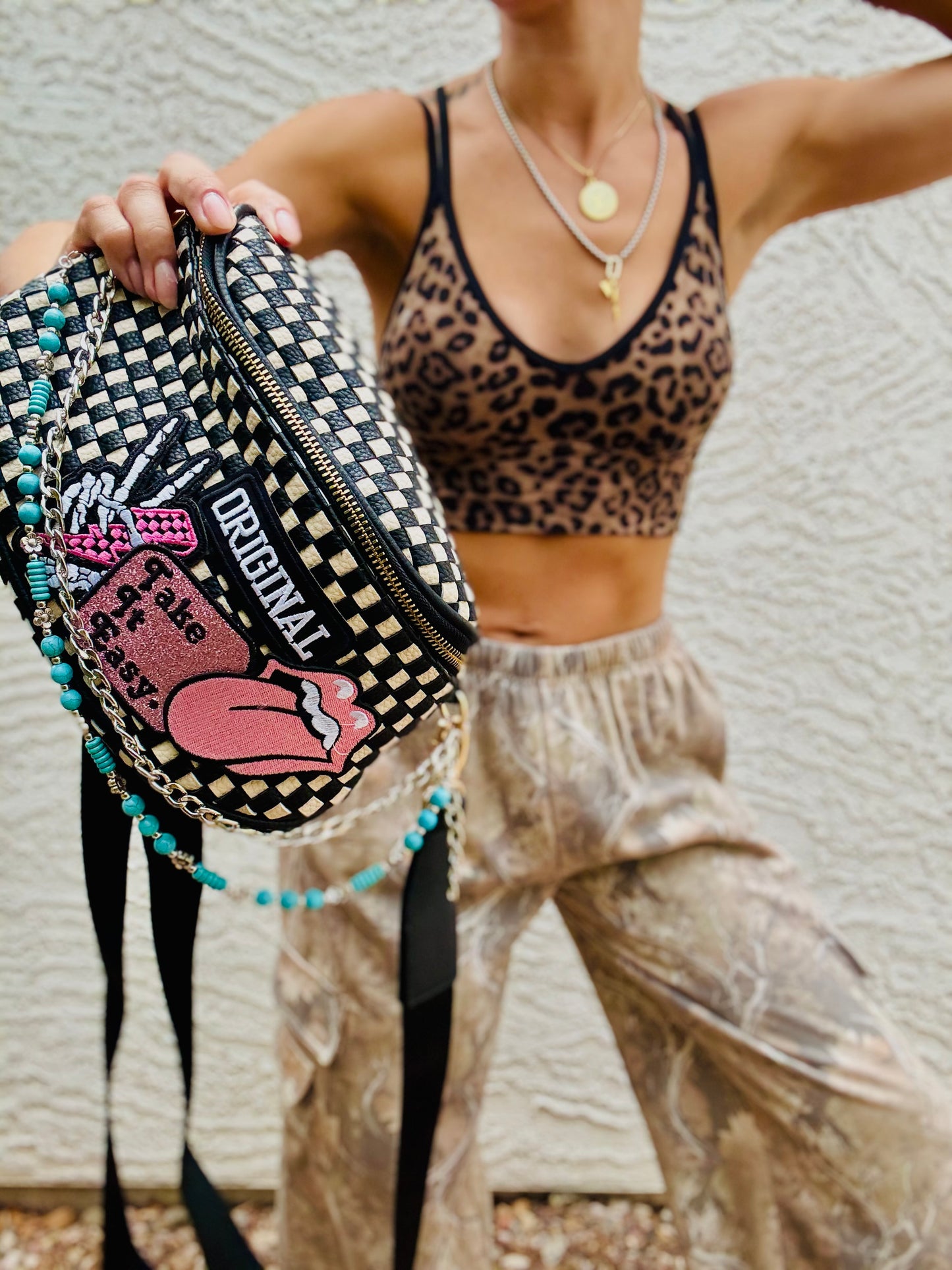 AUGBAG- take it easyOG handmade beaded chains rock skeleton hand with bolt pink vibes 3 + PHOENIX BAG black checkered
