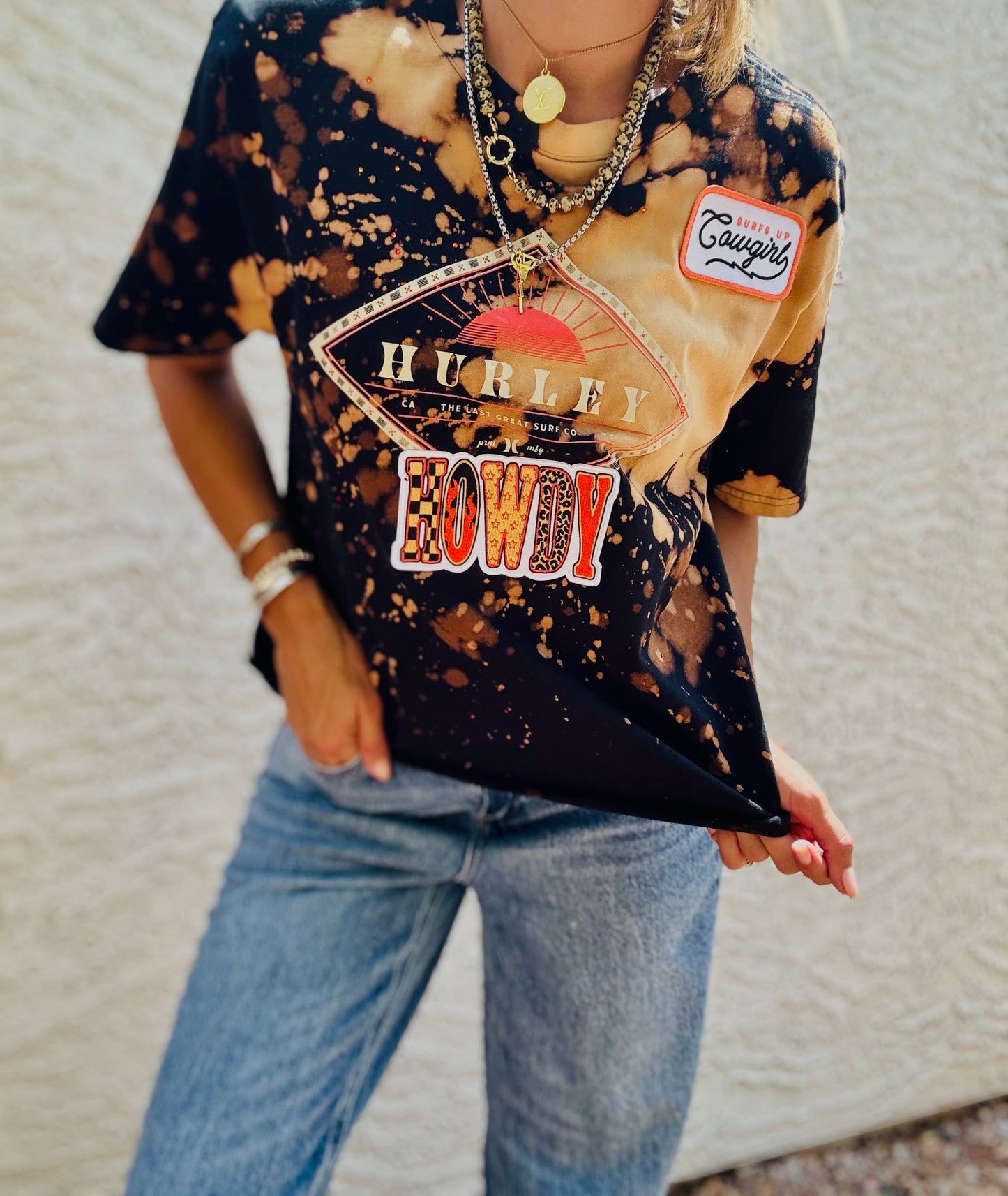 TEE-cowgirl surfer   - DAD TEE MEDIUM