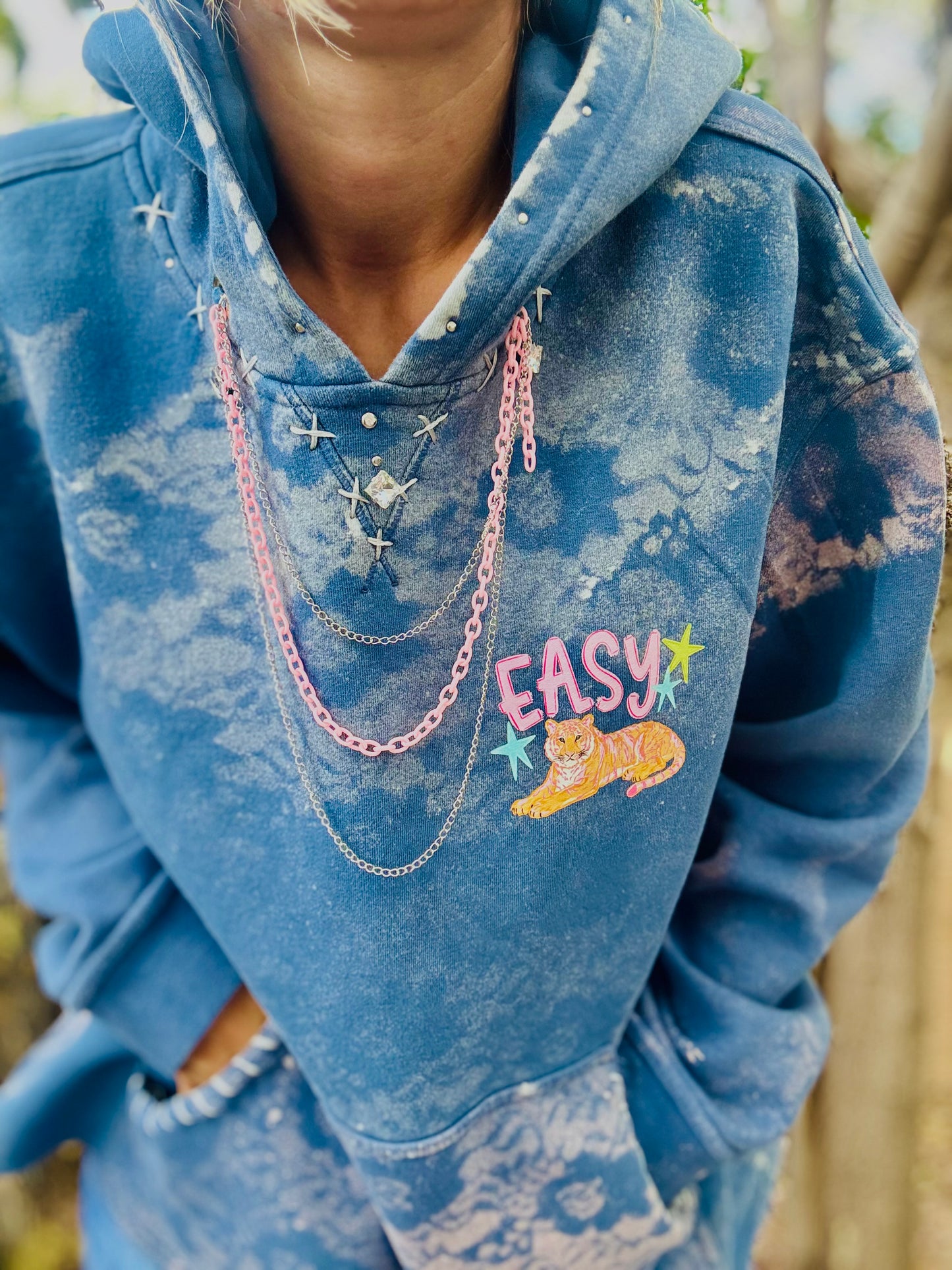 CD- NECKLACE Hoodie 12 + MENS  unisex size XL + Cut off bottom band hem