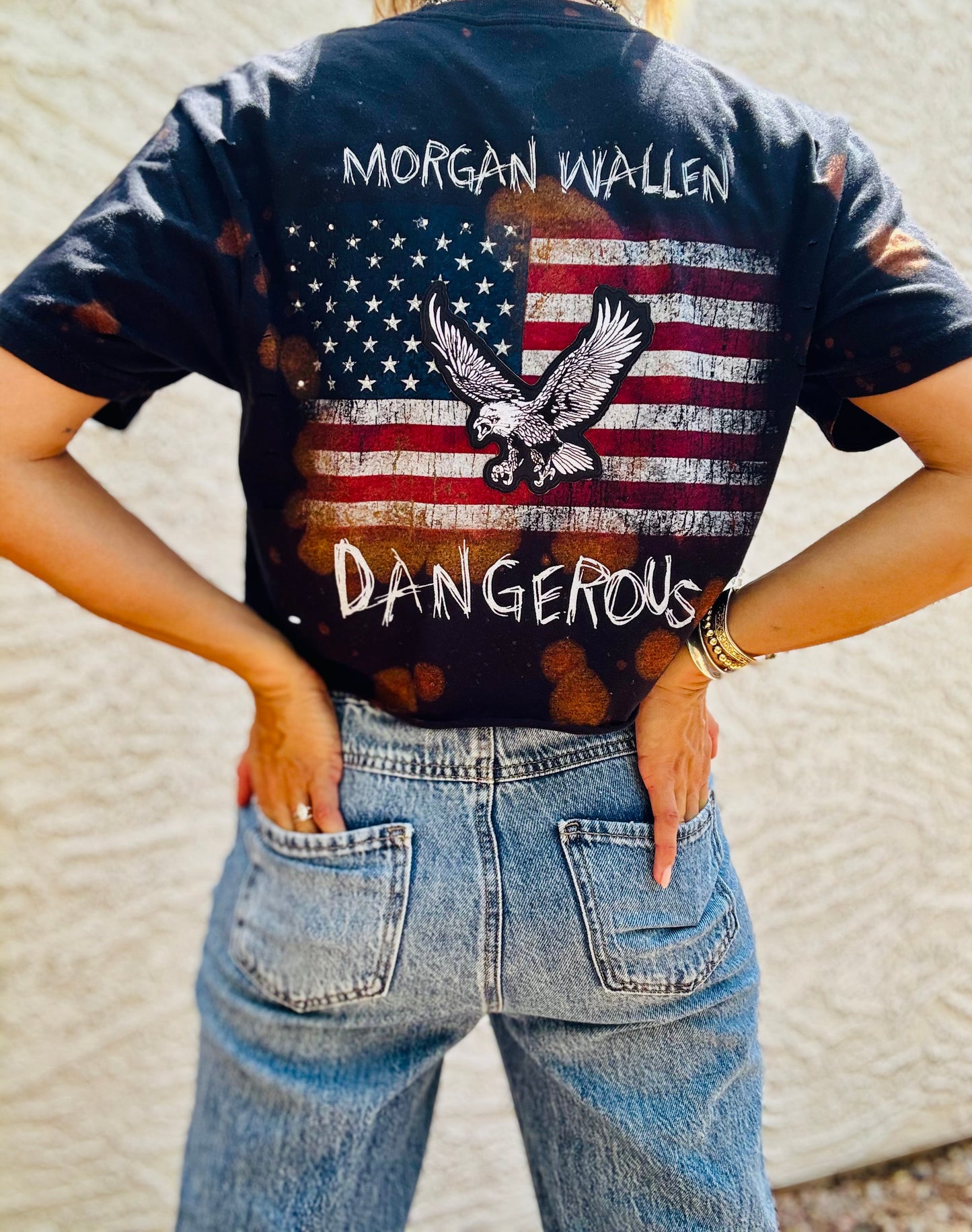 TEE-MW concert dangerous flag - DAD TEE MEDIUM