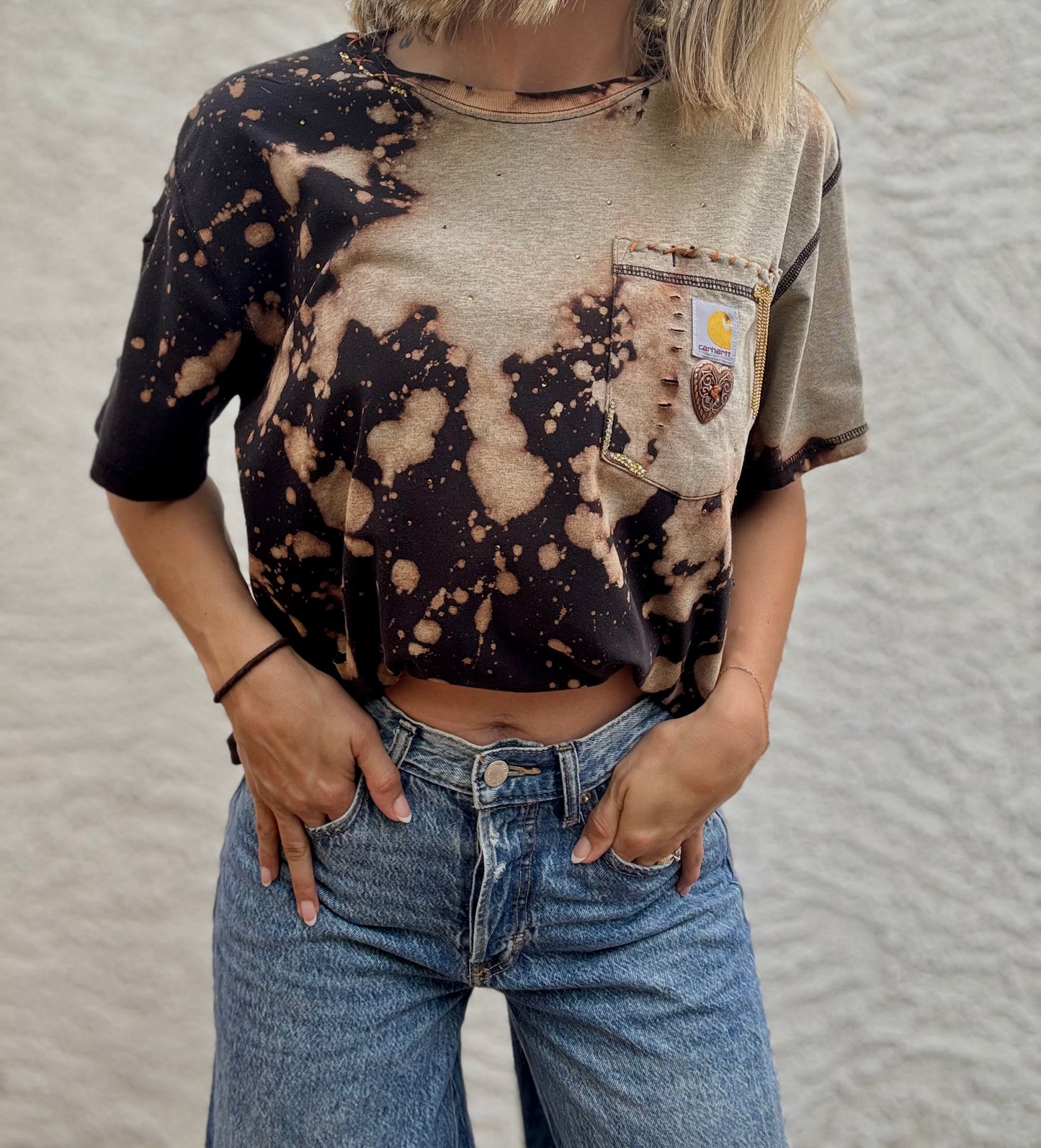 NUM-stitched hartt concho+ bronze black Tshirt MEDIUM