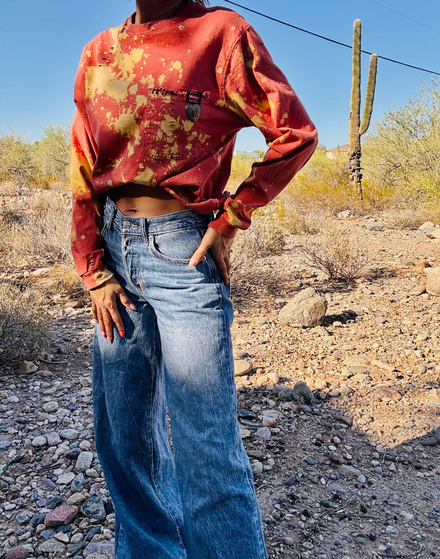 HD- COWBOY- RUST DISTRESSED POCKET SHIRT - MENS MEDIUM CUT TO SLOUCHY LONG SLEEVE