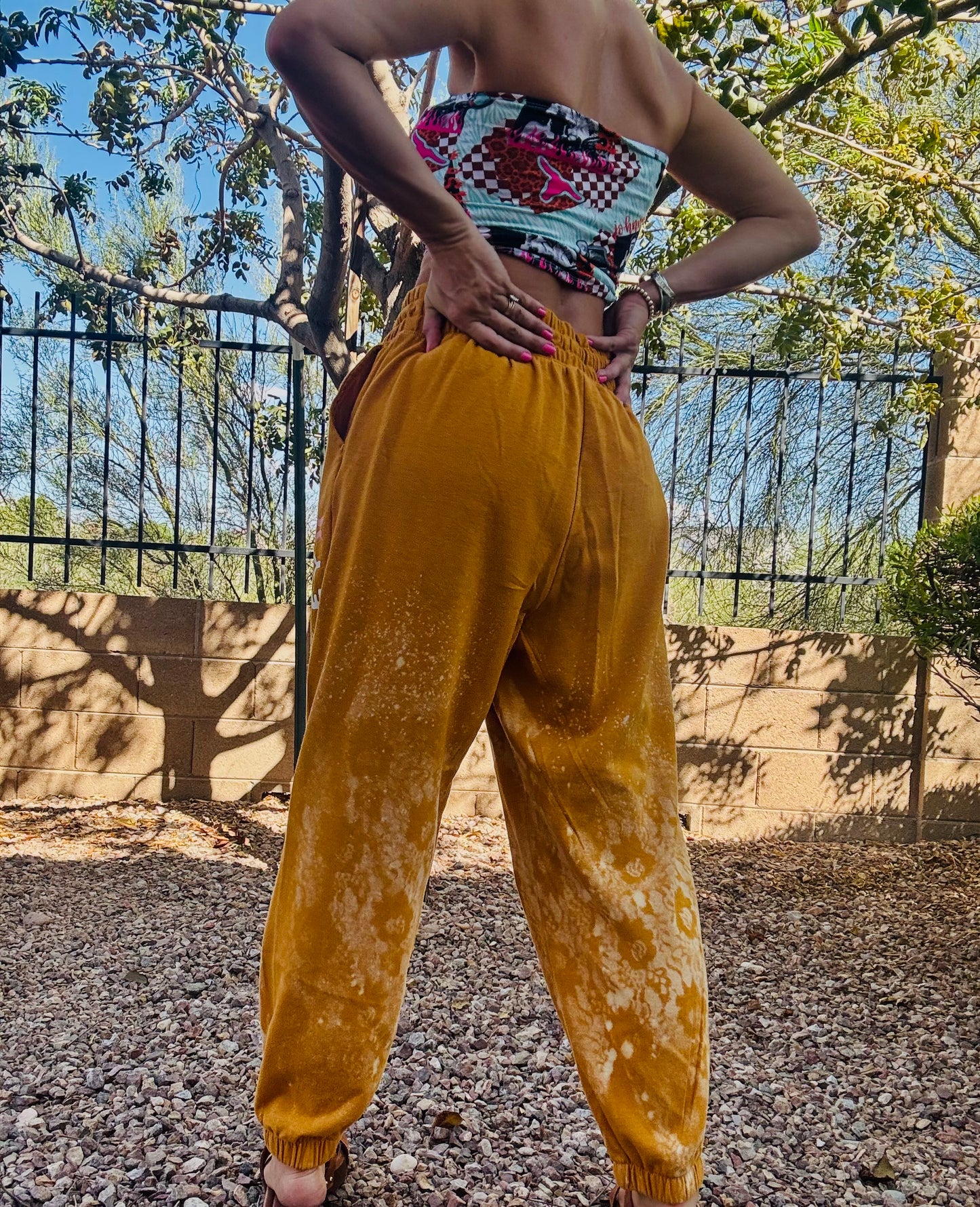 CD-SWEATPANTs waves and band babe smileys - lace vintage wash+ WOMENS XL elastic brand waist with adjust pull string cinch joggers with pockets