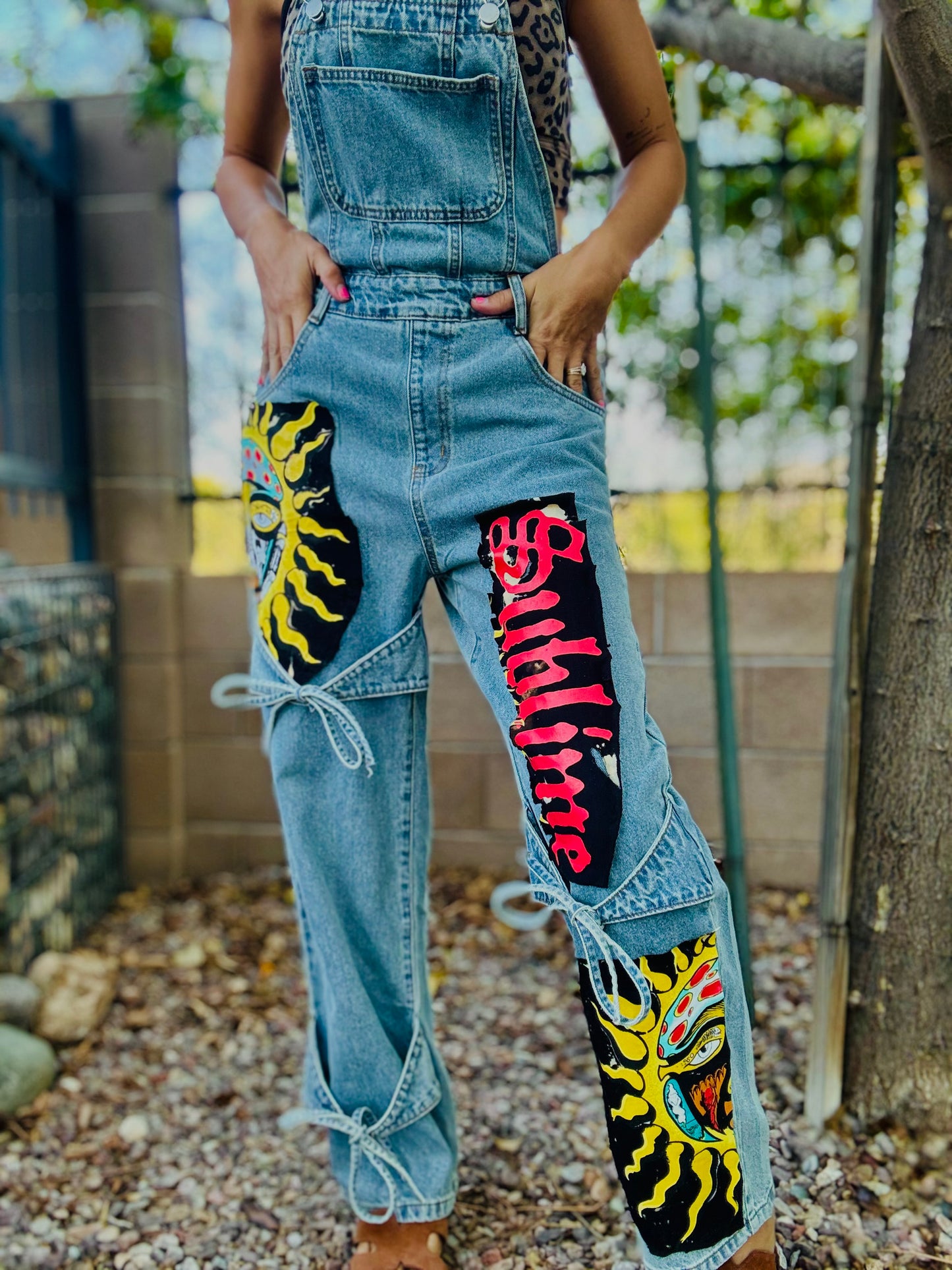 23- retro Sun band babe OVERALLS -Cyder brand (new tags on) tagged XXS by the brand but the run BIG- fits more like a small they are still very baggy on me and I wear size 2-4 jean pants