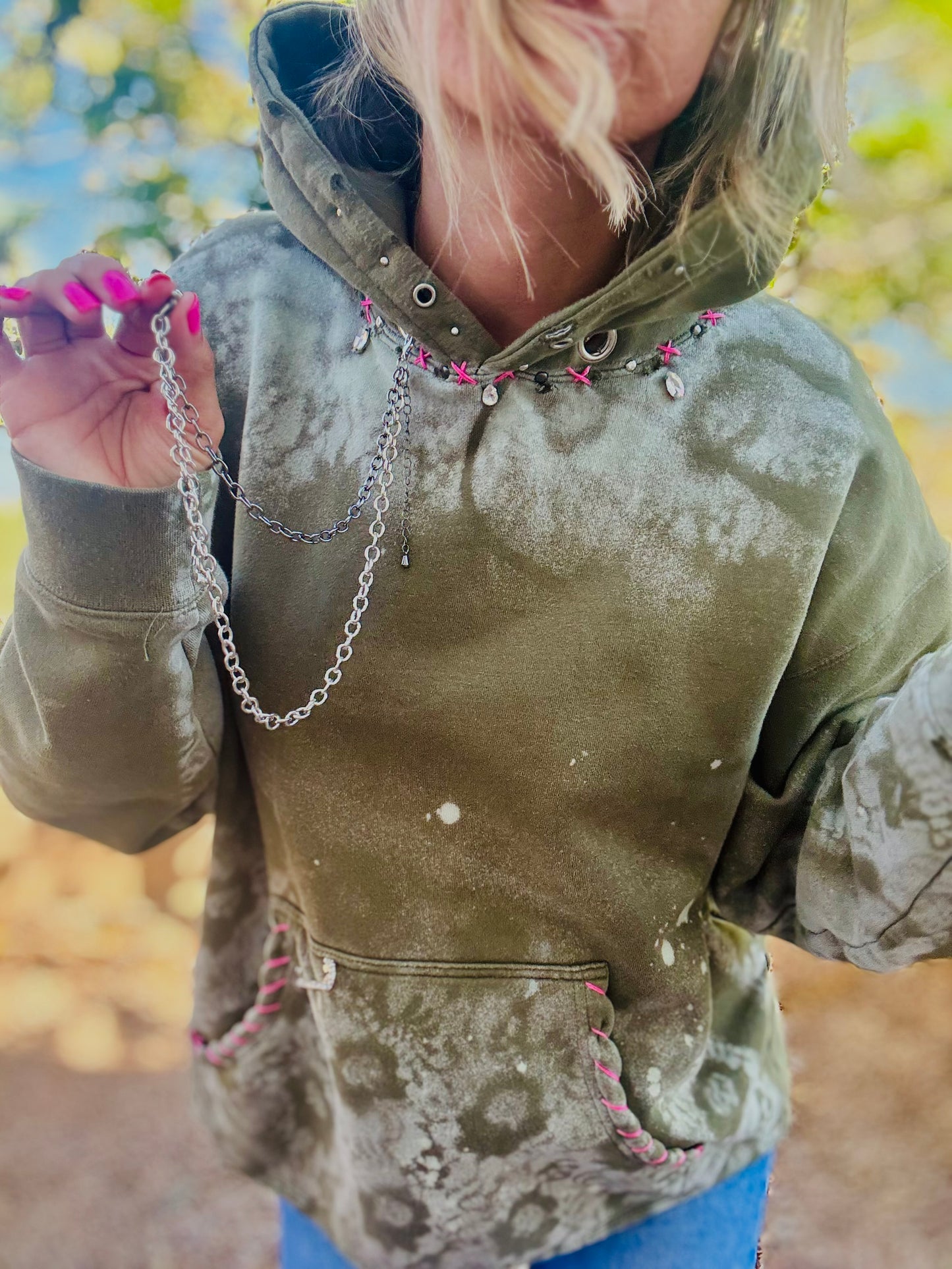 CD- NECKLACE HOODIE Edgy band babe - lace vintage wash+ Men’s unisex size LARGE      - Cut off bottom band hem