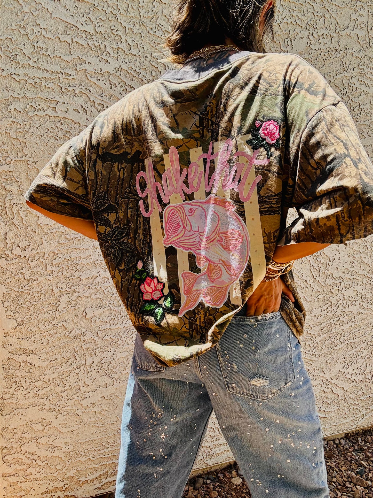 TEE- shake that bass pink camo real T POCKET SHIRT - MENS XL CUT