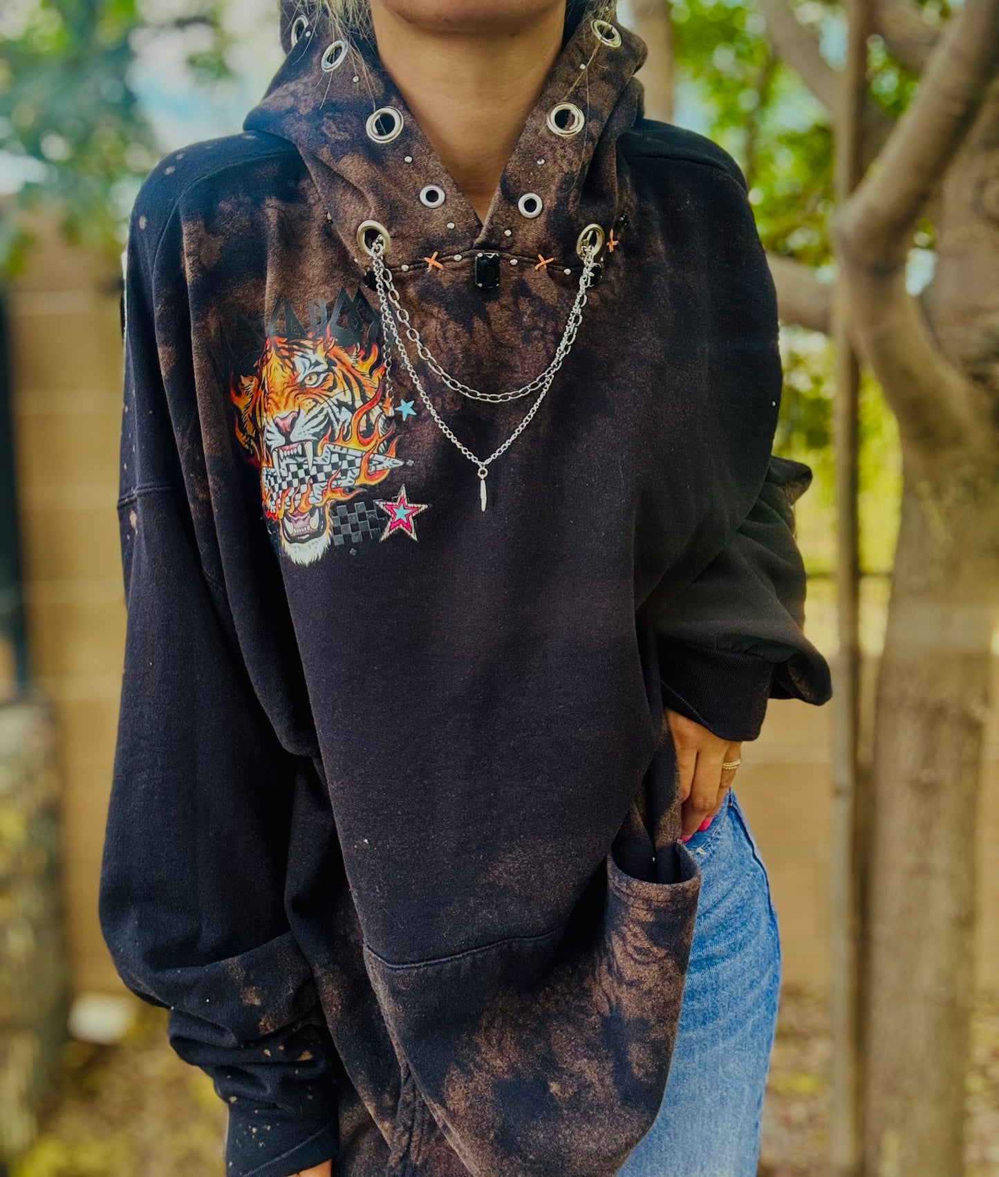 CD- NECKLACE Hoodie 5 +Men’s unisex size 2XL - Cut off bottom band hem
