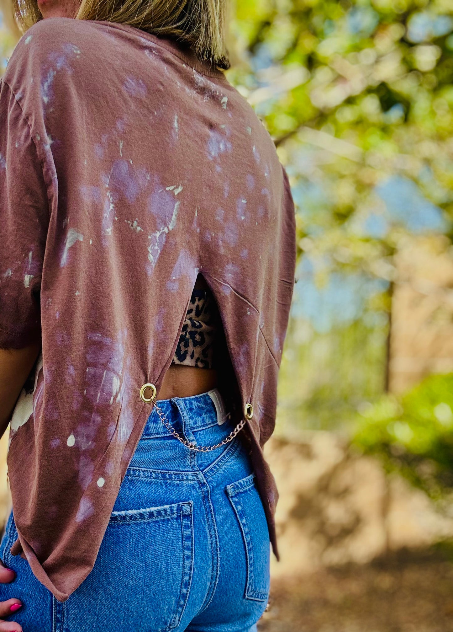 TEE-RHINESTONE bad mom club western - slit 1/2 back chain work rhinestoned collar rhinestones HUSBAND POCKET TEE MEDIUM