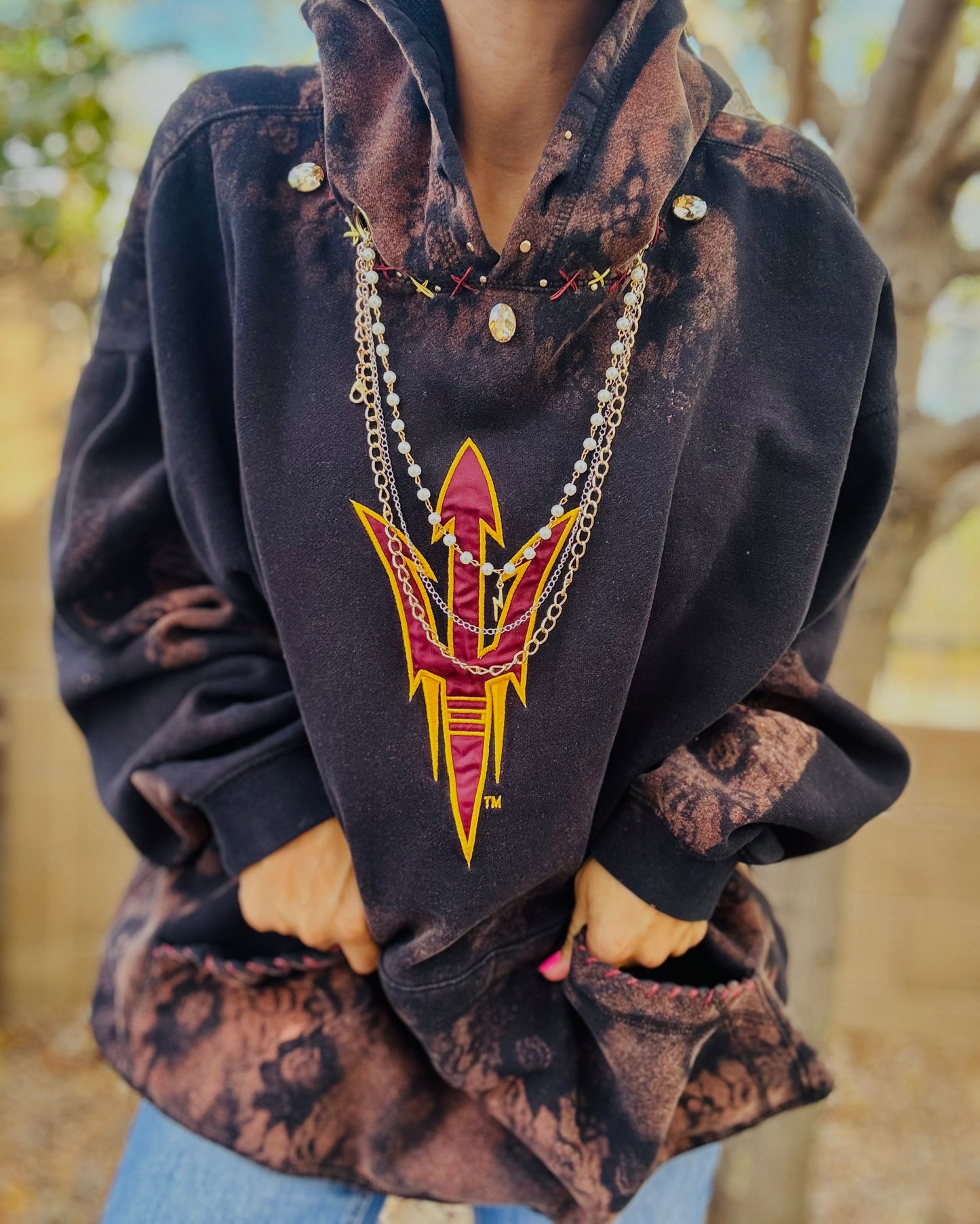 CD- NECKLACE HOODIE MAROON AND GOLD COLLAGE BABE  - lace vintage wash+ Men’s unisex size 2XL- Cut off bottom band hem