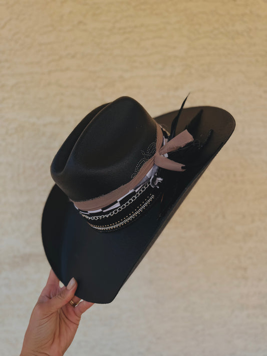 CB- checkered grunge BRIM- CLASSIC STRAW COWGIRL