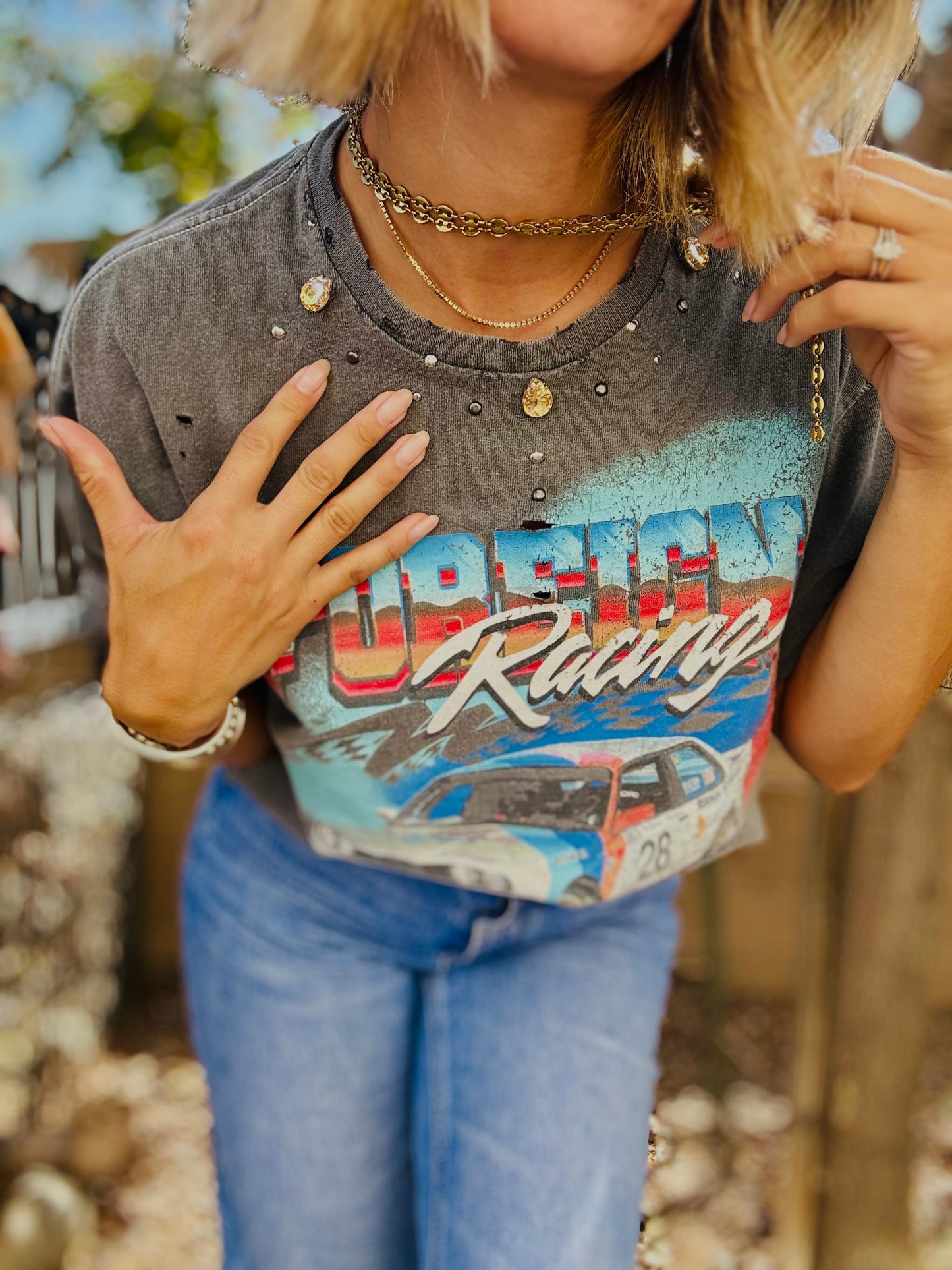 TEE-RACE BEADED COLLAR VINTAGE GREY +DAD TEE MEDIUM  cut off bottom