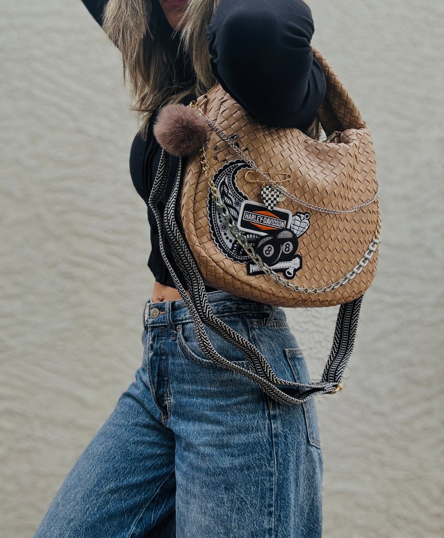 AM-edgy & Badd girl vibes *CHANDLER BAG** Taupe