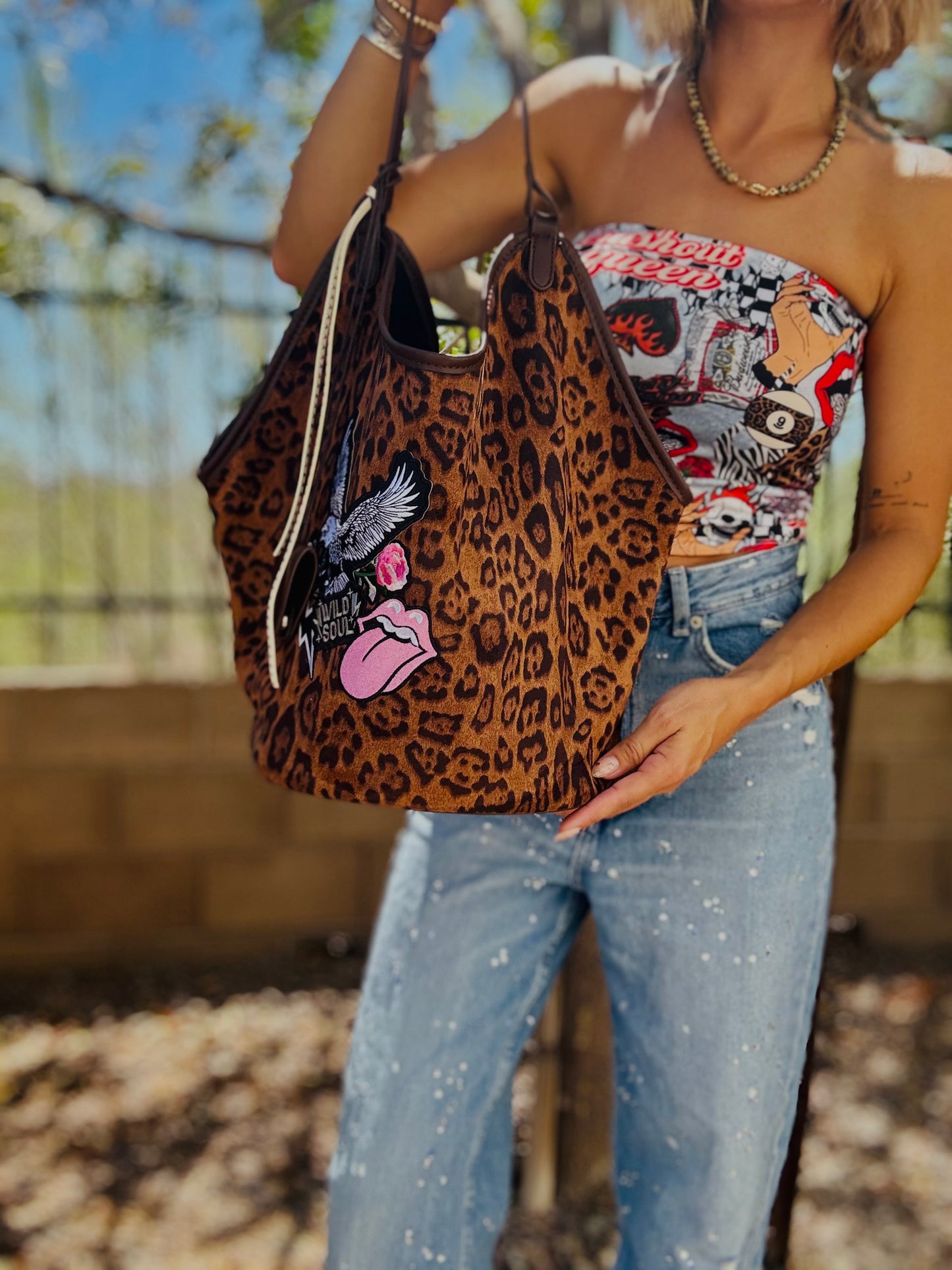 RTS-PINK Wild soul eagle  - Light vegan suede bucket hobo tote