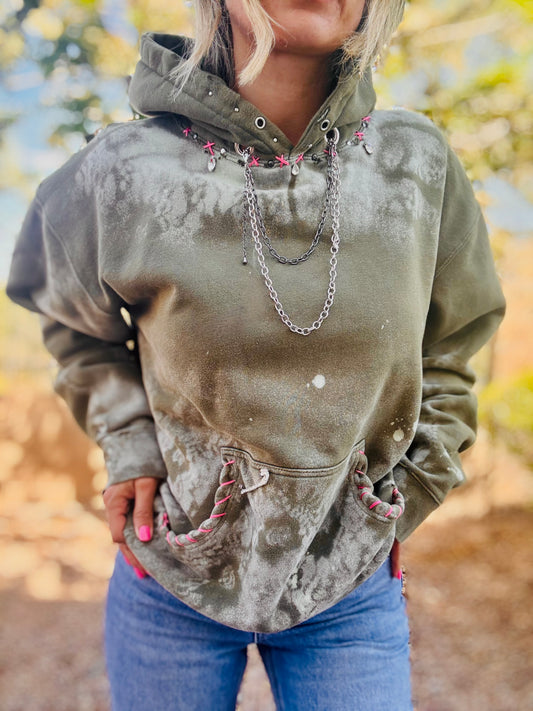 CD- NECKLACE HOODIE Edgy band babe - lace vintage wash+ Men’s unisex size LARGE      - Cut off bottom band hem