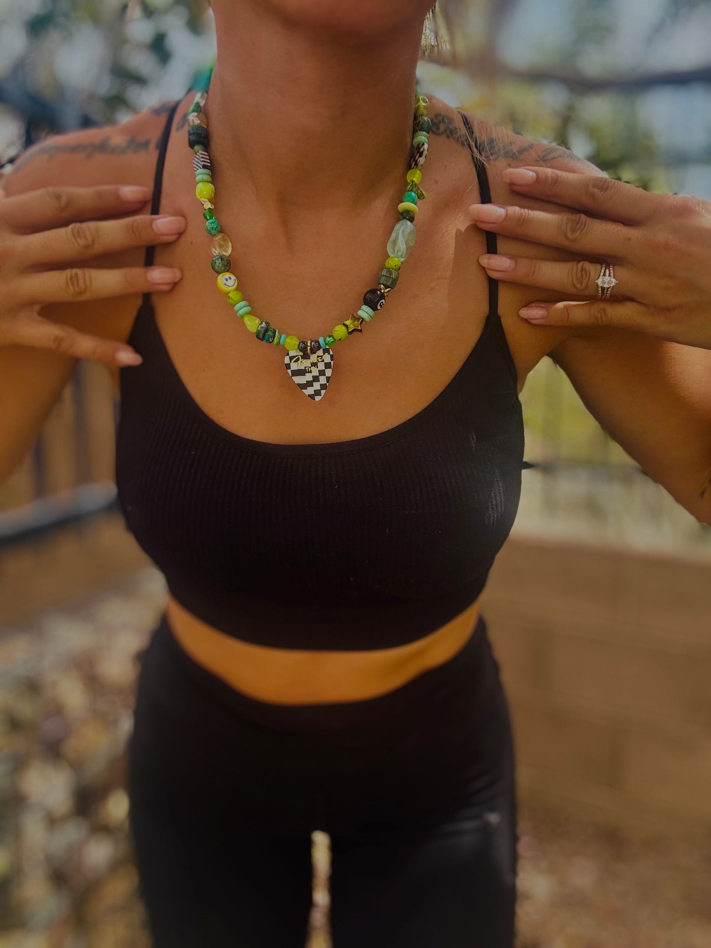 NC-guitar pick checkered and green +Handmade chunky beaded necklace
