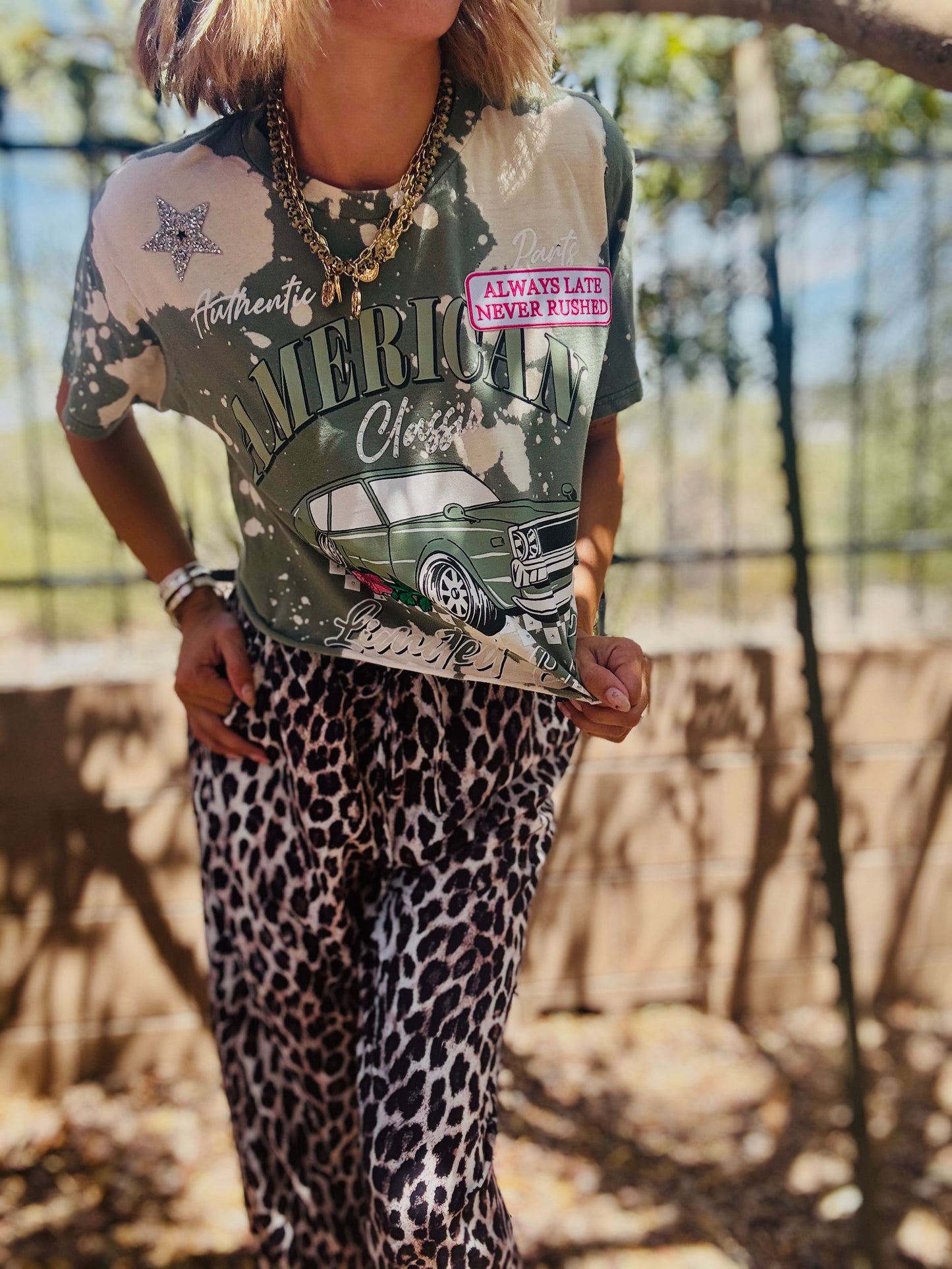TEE-vintage American muscle pink and green- DAD TEE MEDIUM