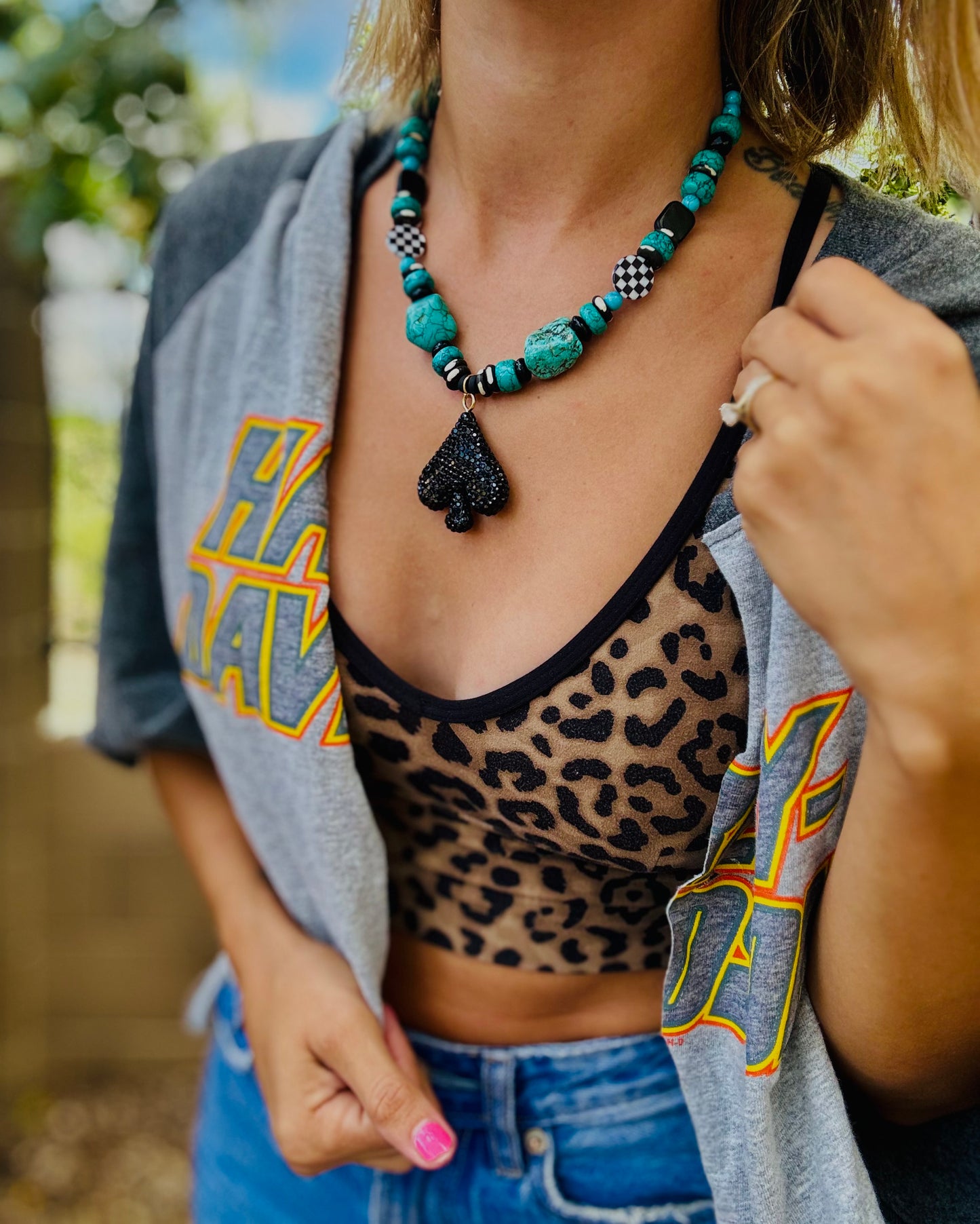 NC-rhinestone black spade and turquoise color+Handmade chunky beaded necklace