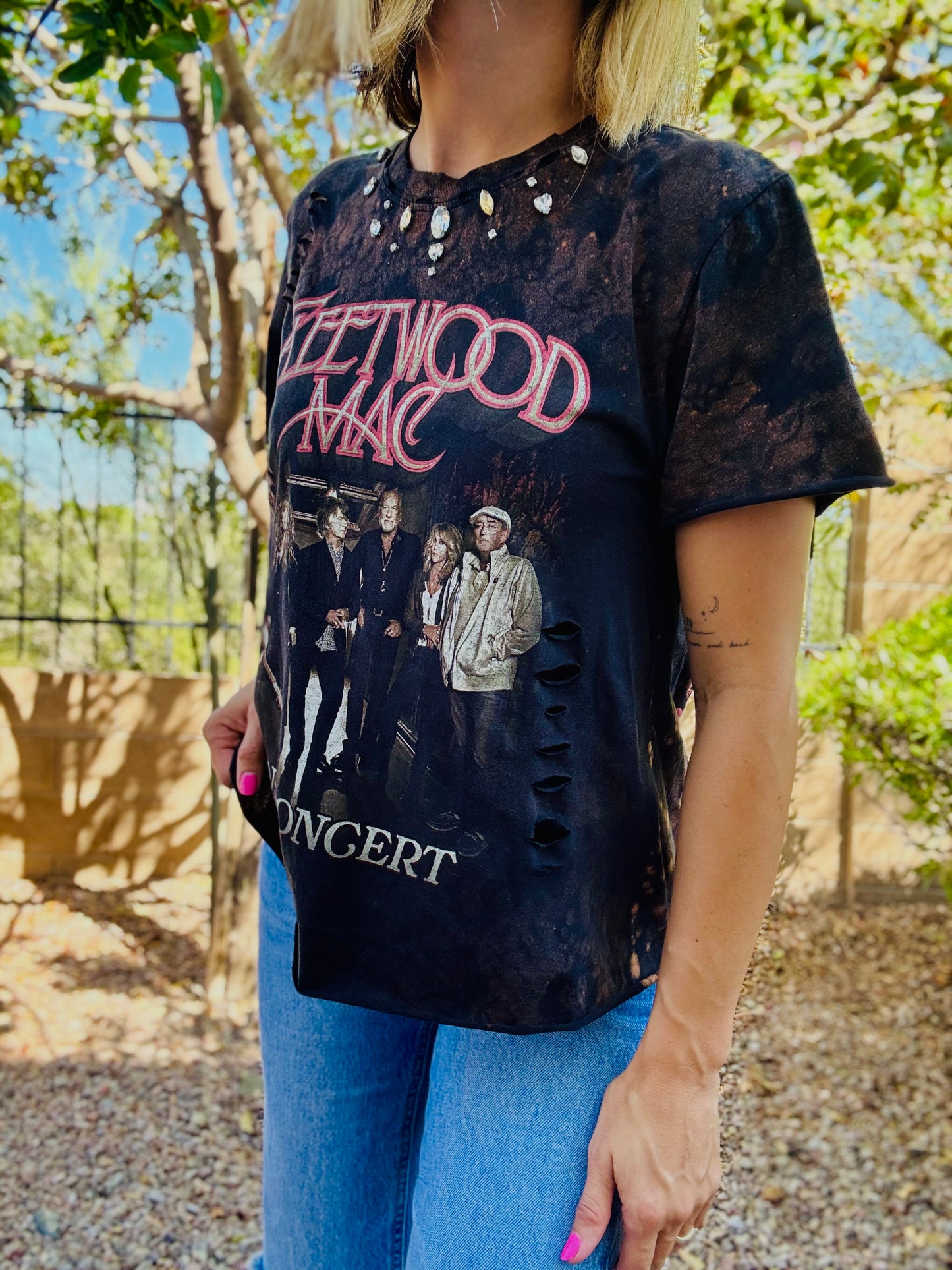 TEE-RHINESTONE vintage fleet  - slit back chain work rhinestoned collar rhinestones DAD TEE MEDIUM