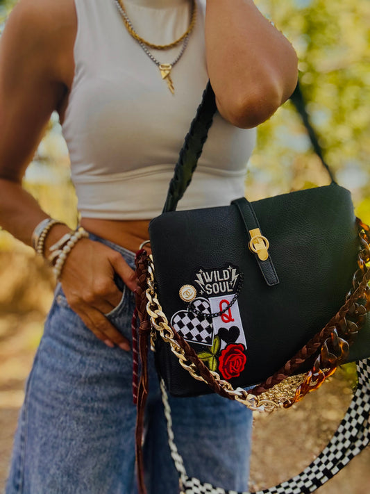 UM- QUEEN WILD SOUL+black bag with checkered  guitar strap￼ *TOMBSTONE*
