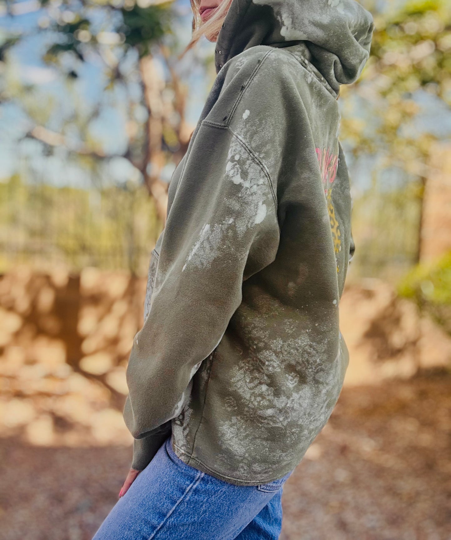 CD- NECKLACE HOODIE Edgy band babe - lace vintage wash+ Men’s unisex size LARGE      - Cut off bottom band hem